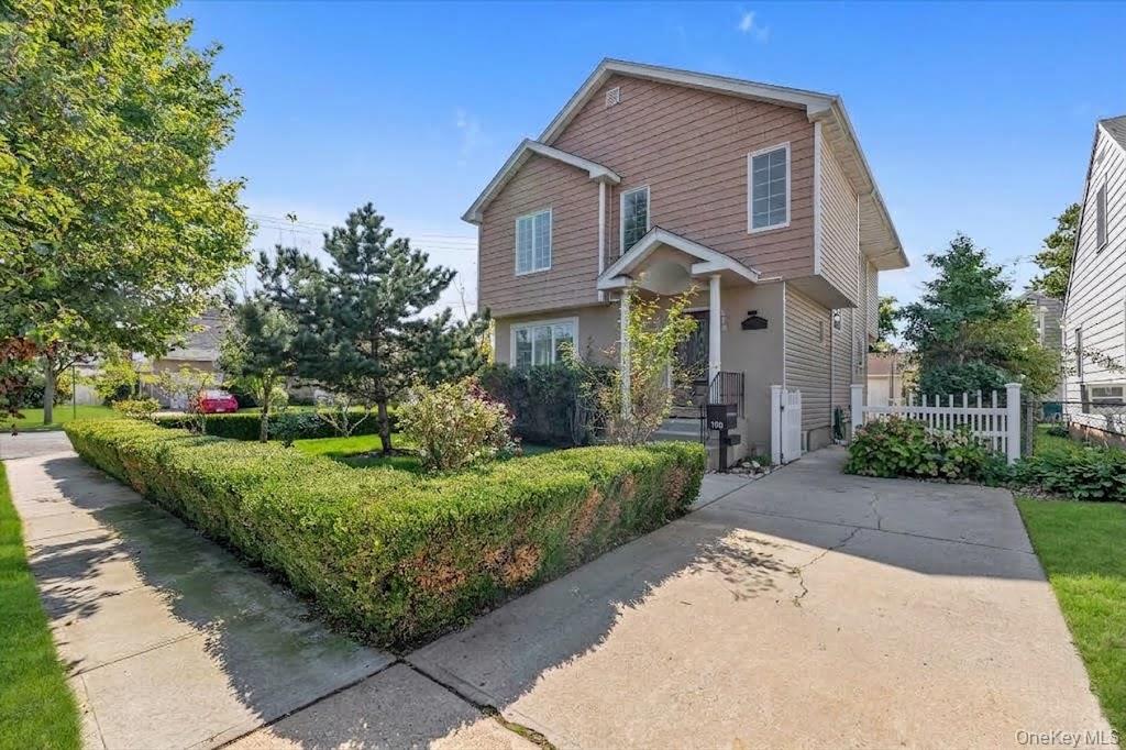 199 Royal Avenue – For Sale photo 4