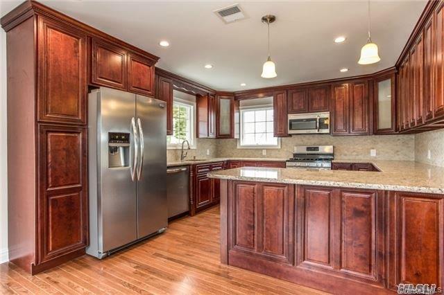 199 Royal Avenue – For Sale photo 10