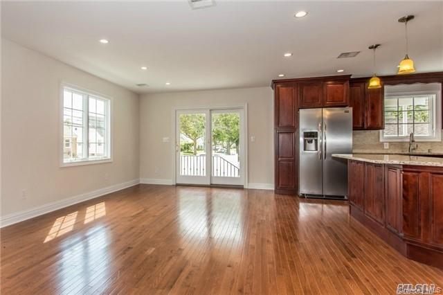 199 Royal Avenue – For Sale photo 7