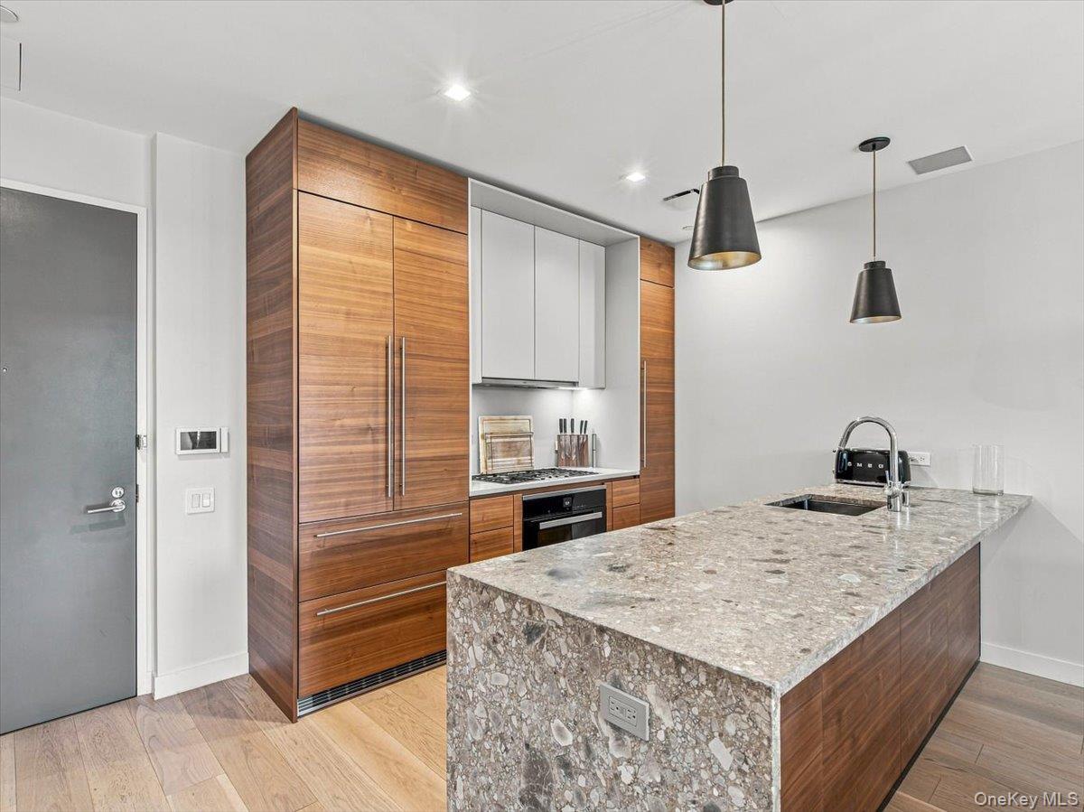 2121 31st Street, Unit 2C photo 7