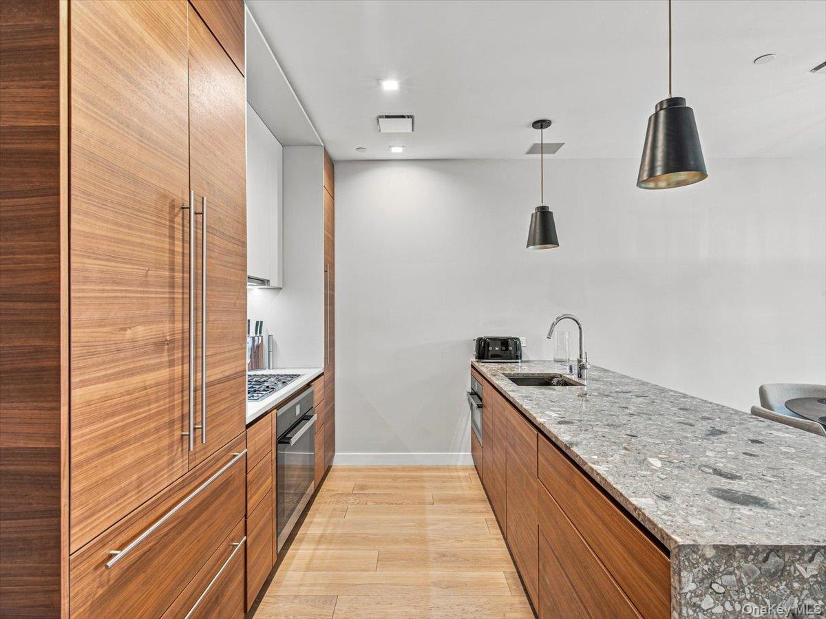 2121 31st Street, Unit 2C photo 8