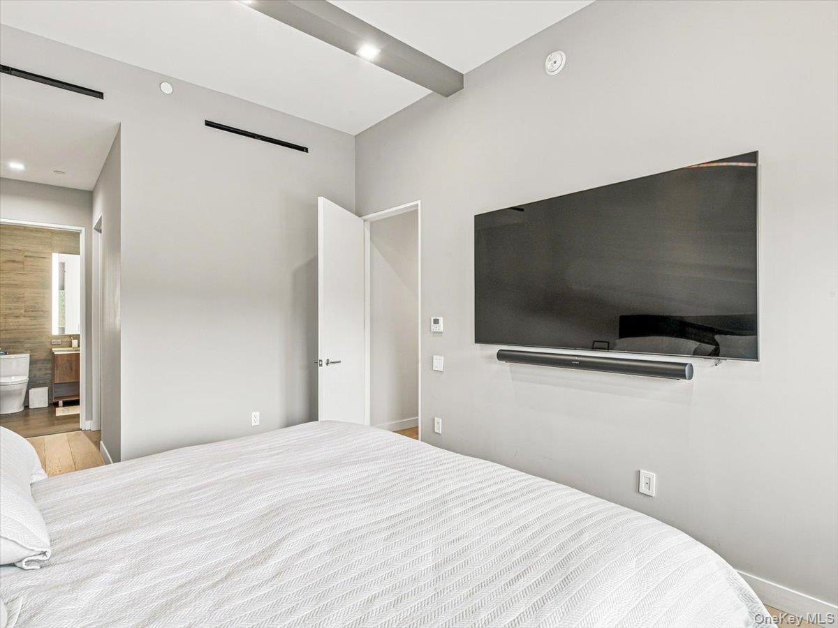2121 31st Street, Unit 2C photo 16