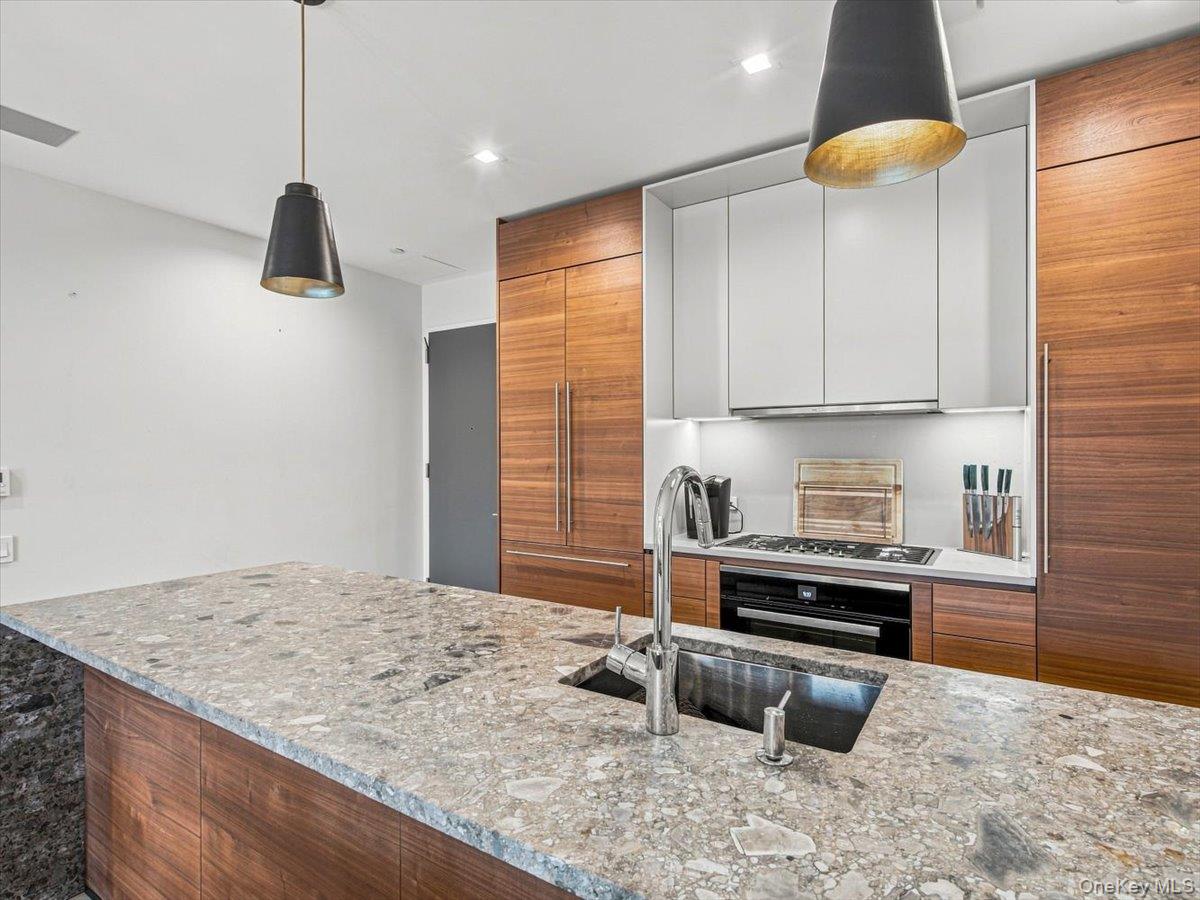 2121 31st Street, Unit 2C photo 6