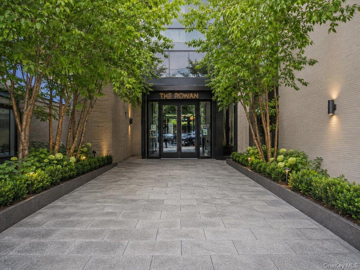 2121 31st Street, Unit 2C