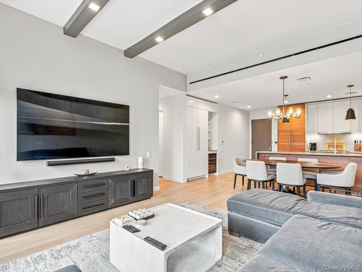 2121 31st Street, Unit 2C photo 4