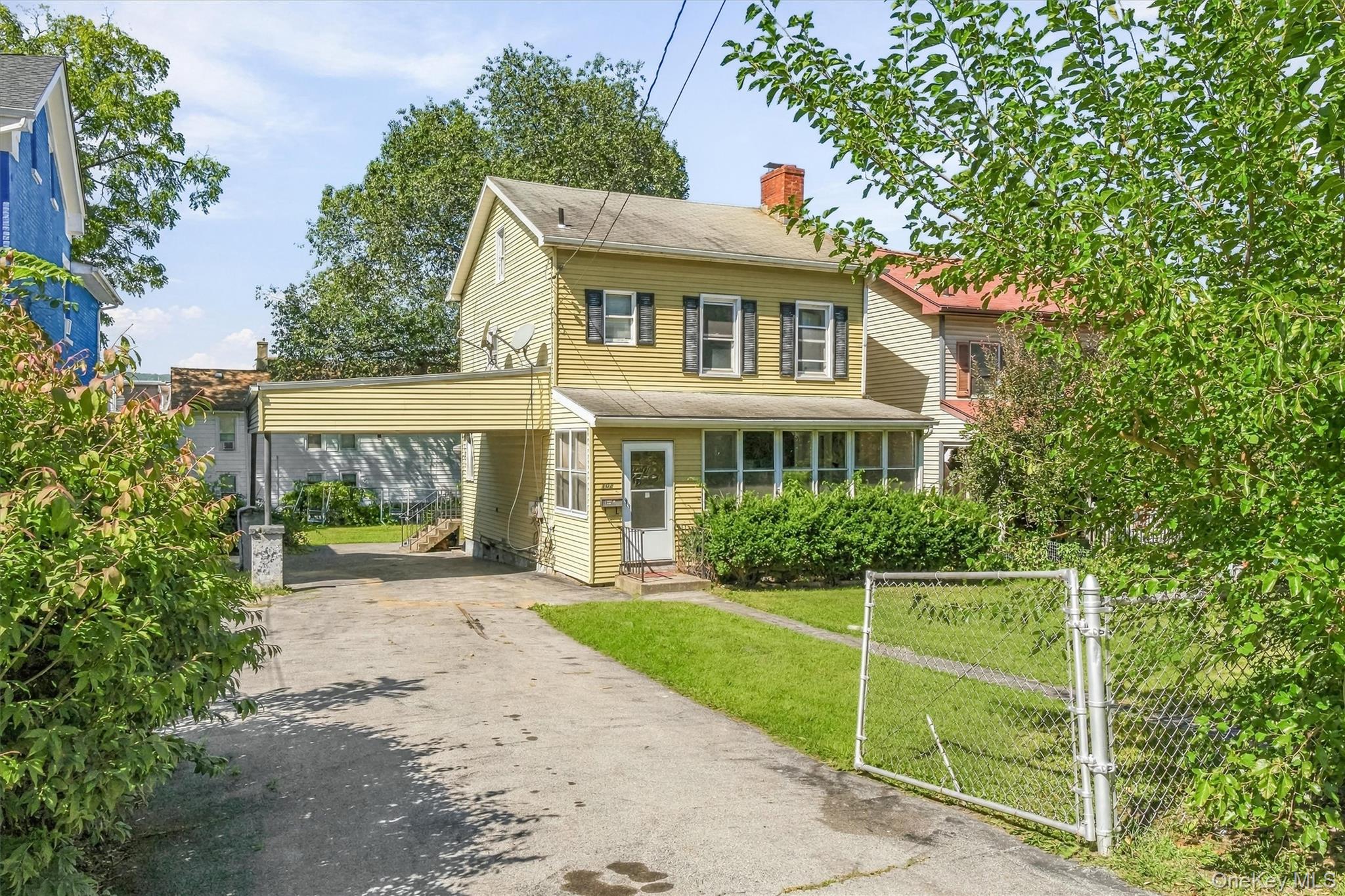 102 DELAFIELD Street – For Sale photo 2