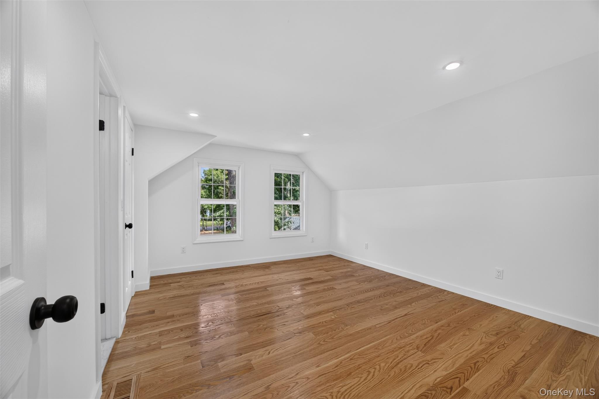 33 Carol Street – For Sale photo 18