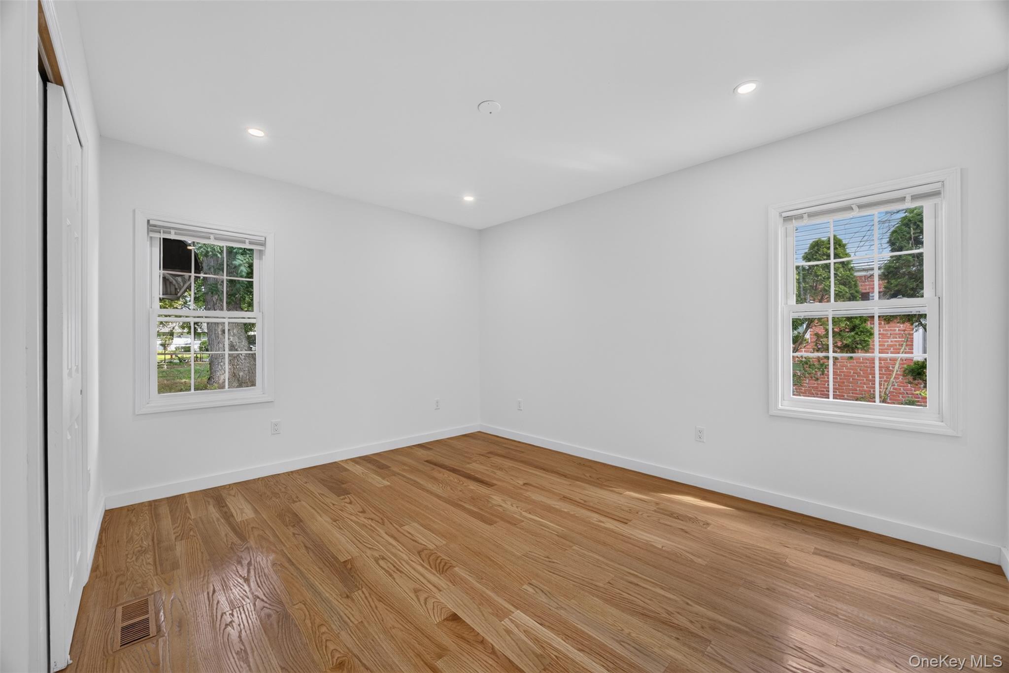 33 Carol Street – For Sale photo 15