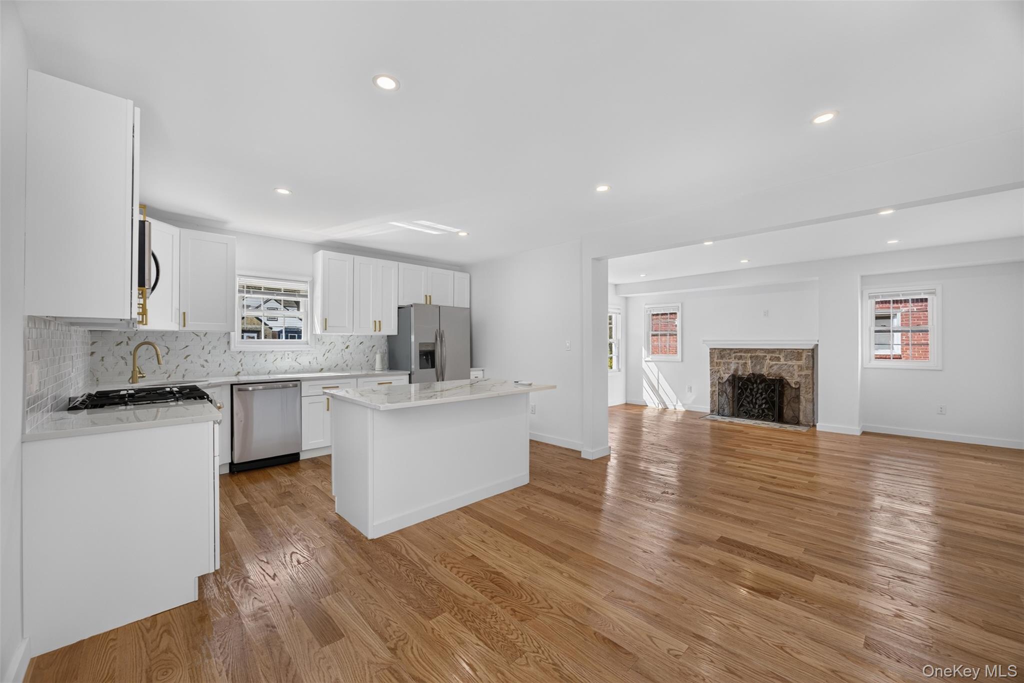 33 Carol Street – For Sale photo 4
