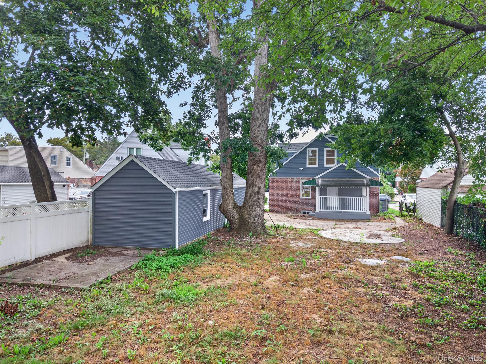 33 Carol Street – For Sale photo 32