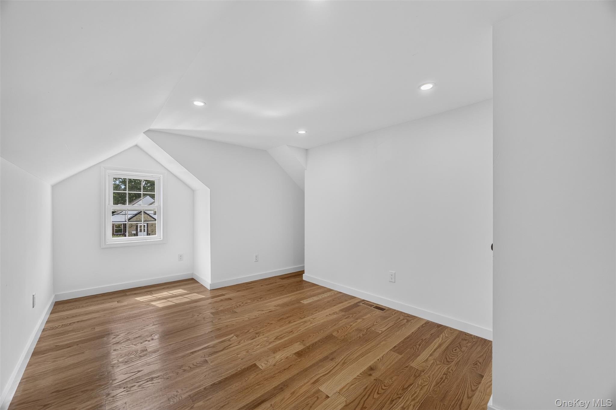 33 Carol Street – For Sale photo 23