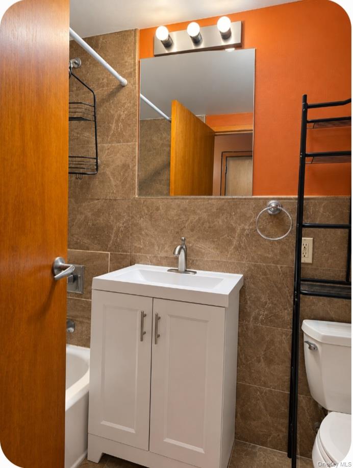 8820 Parsons Boulevard, Unit 2A photo 6