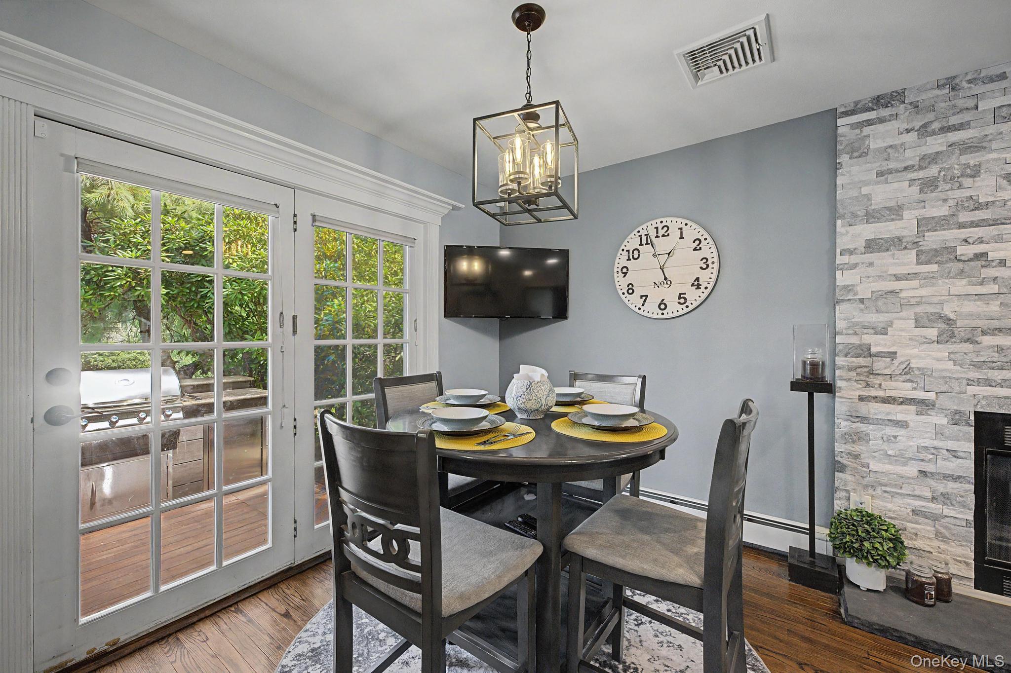 15 Winnecomac Circle – For Sale photo 9