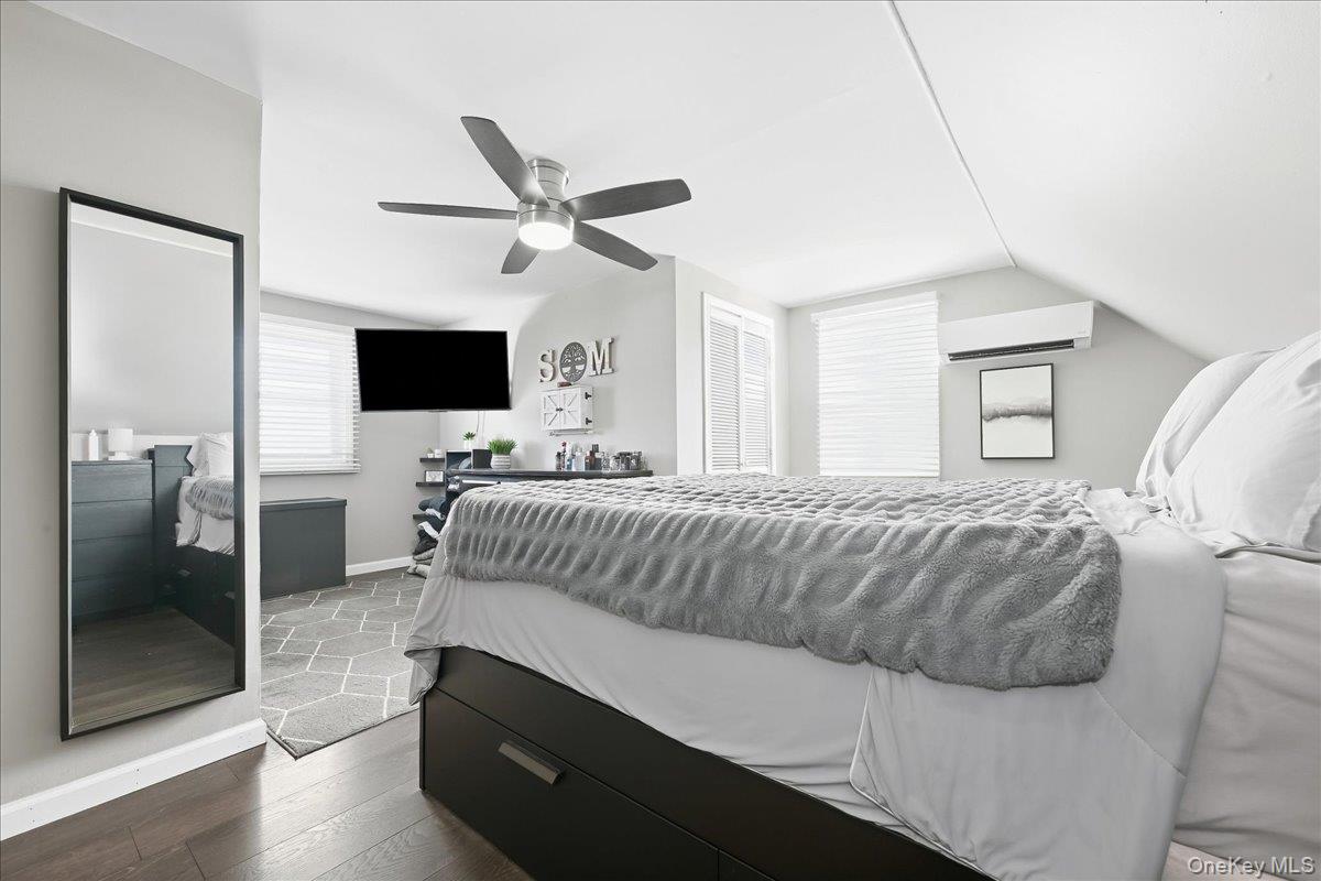293 Roosevelt Avenue – For Sale photo 18