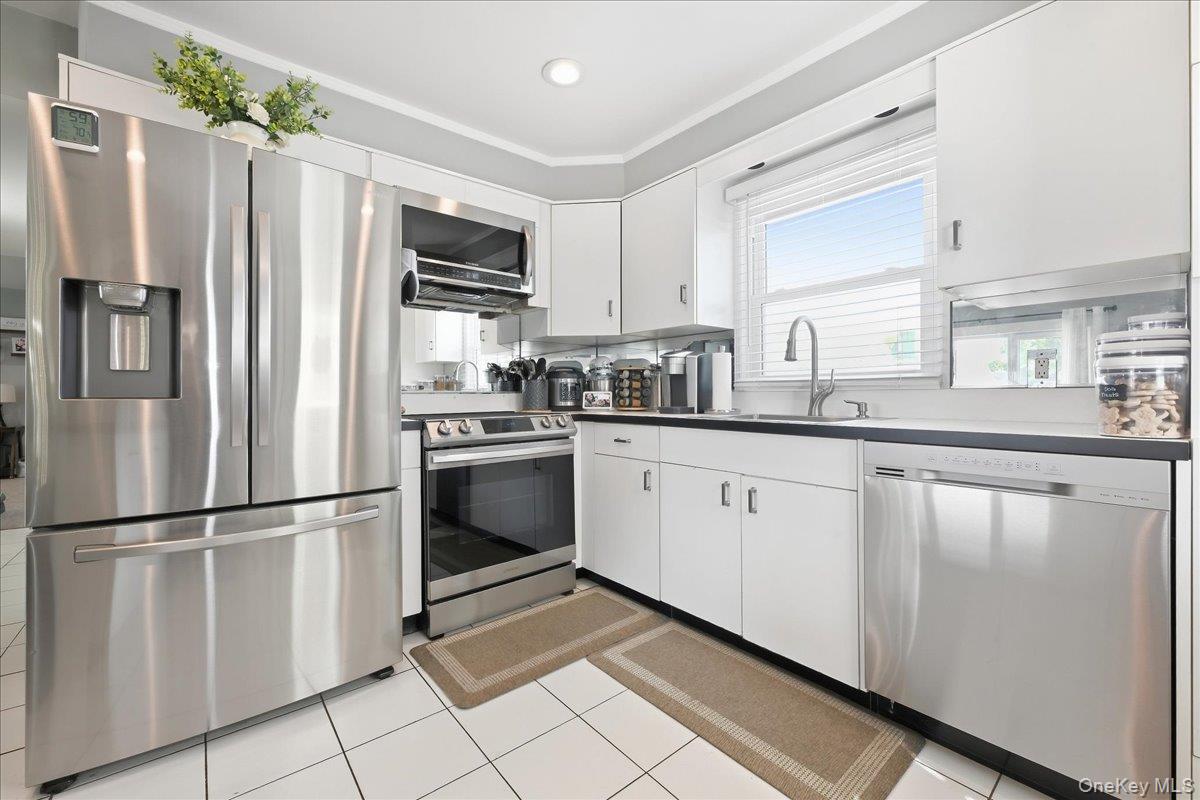 293 Roosevelt Avenue – For Sale photo 10