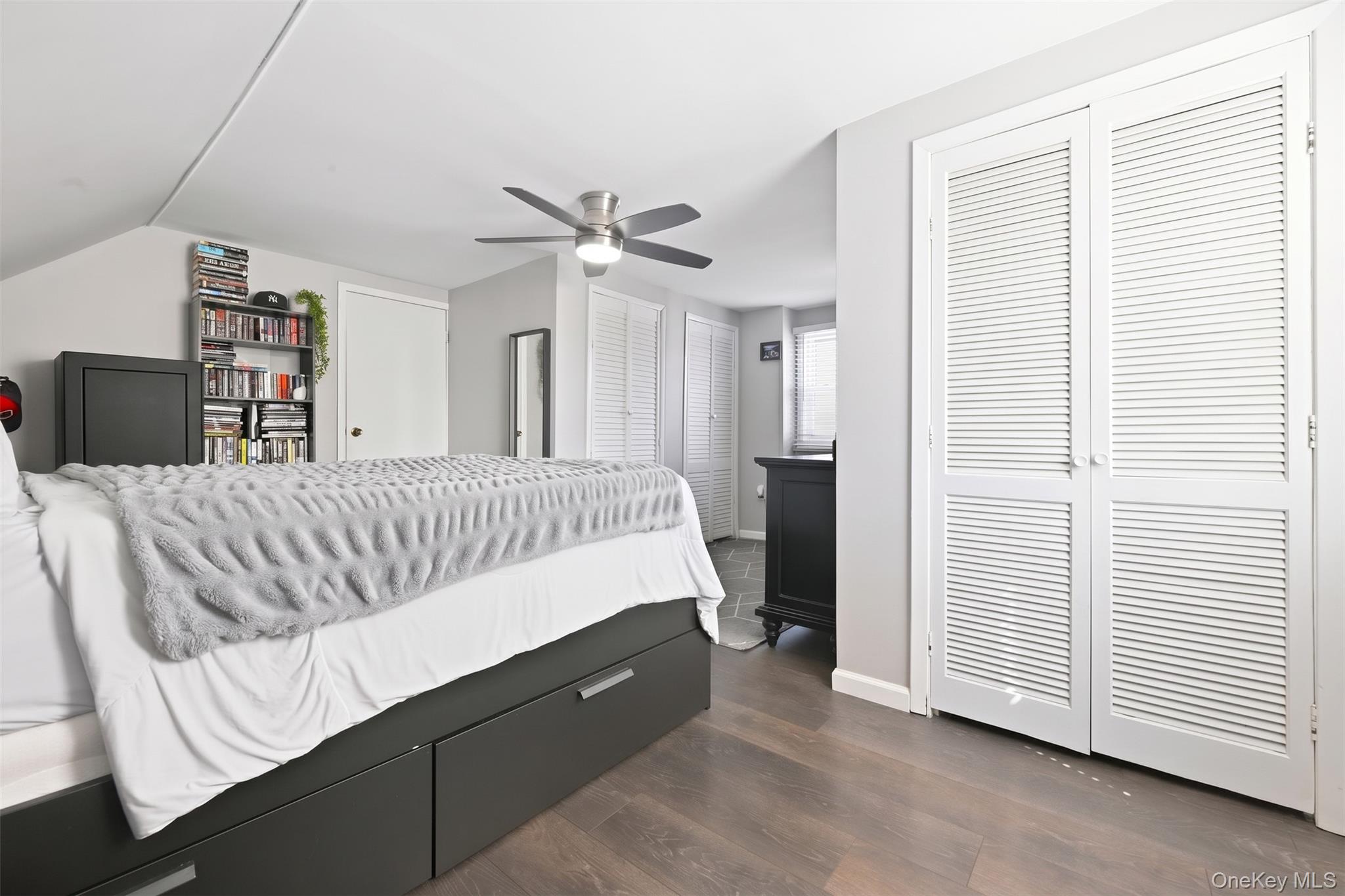 293 Roosevelt Avenue – For Sale photo 20