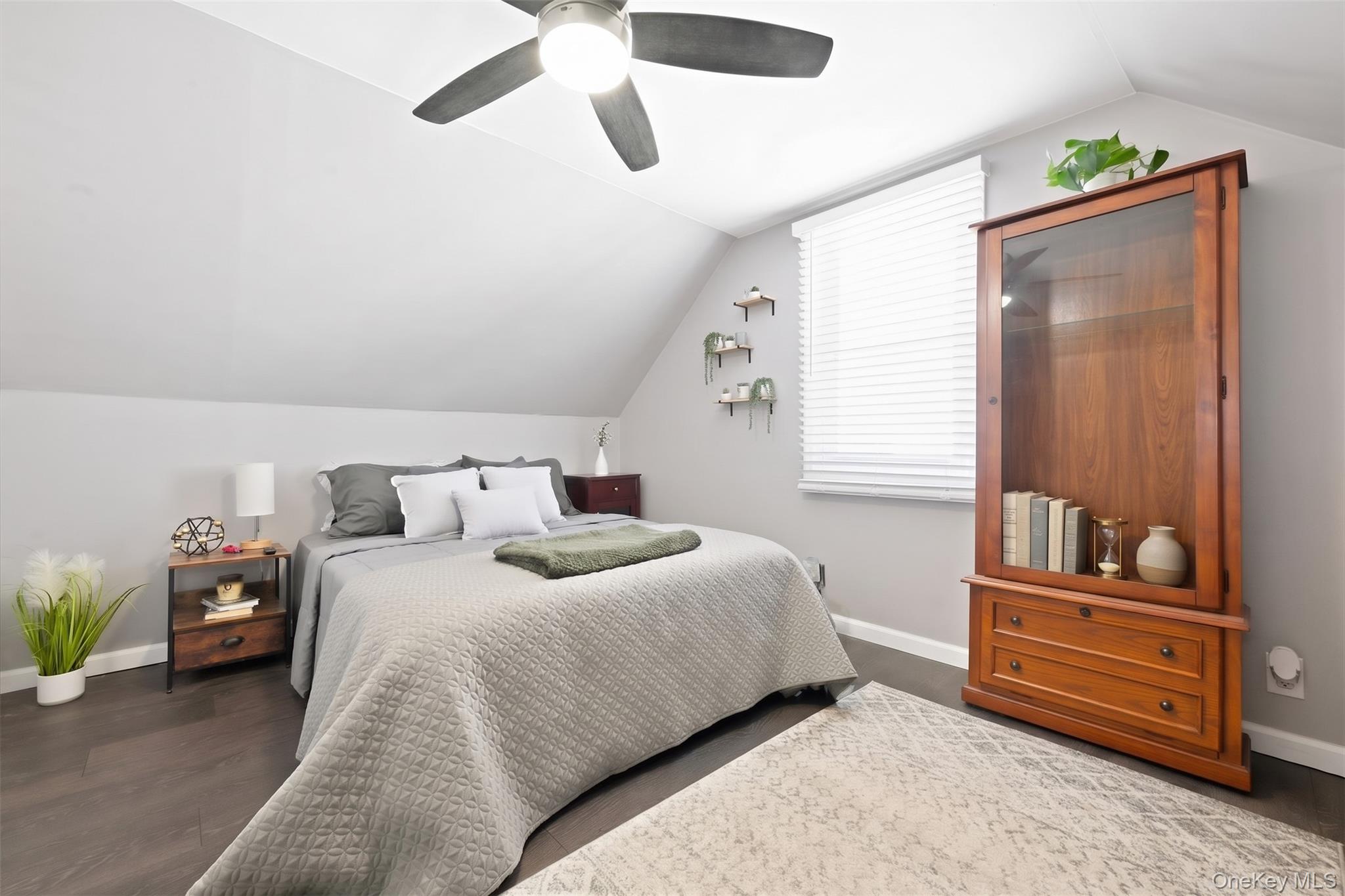 293 Roosevelt Avenue – For Sale photo 2