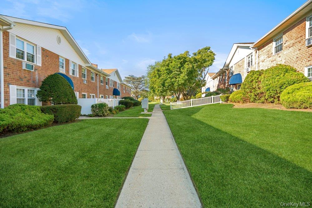460 Old Town Road, Unit 27L photo 4