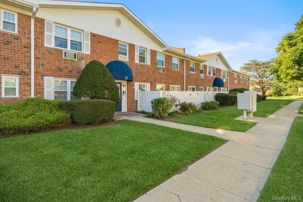 460 Old Town Road, Unit 27L photo 6
