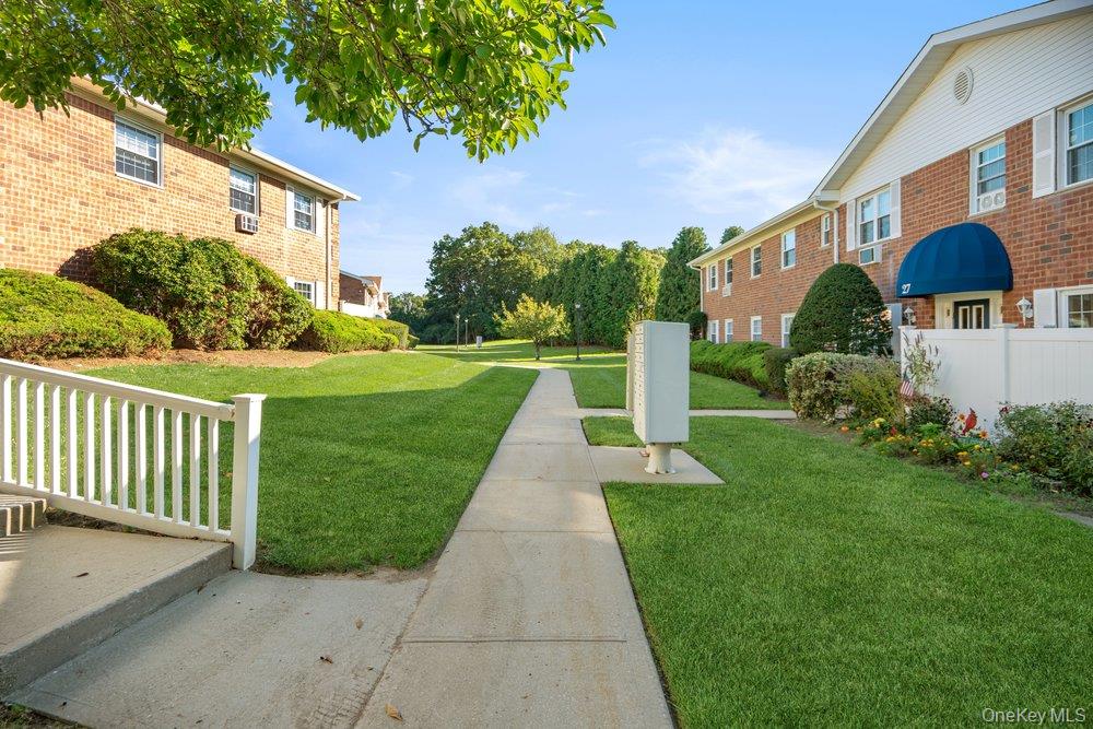 460 Old Town Road, Unit 27L photo 3