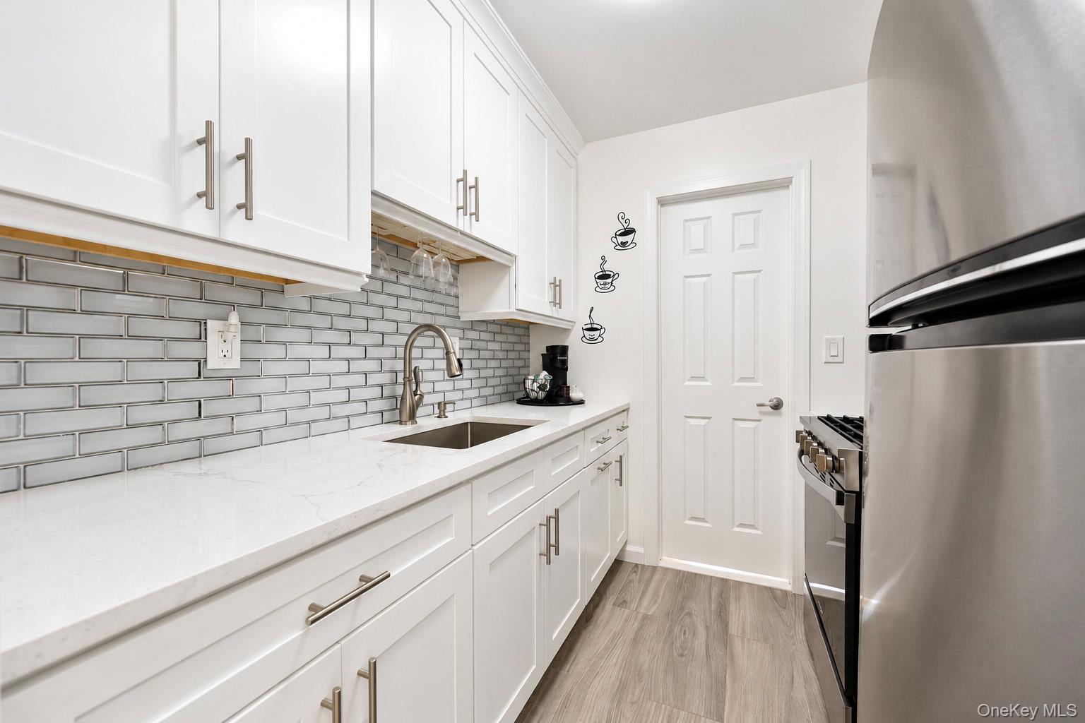 1841 Central Park Avenue, Unit 11F photo 5