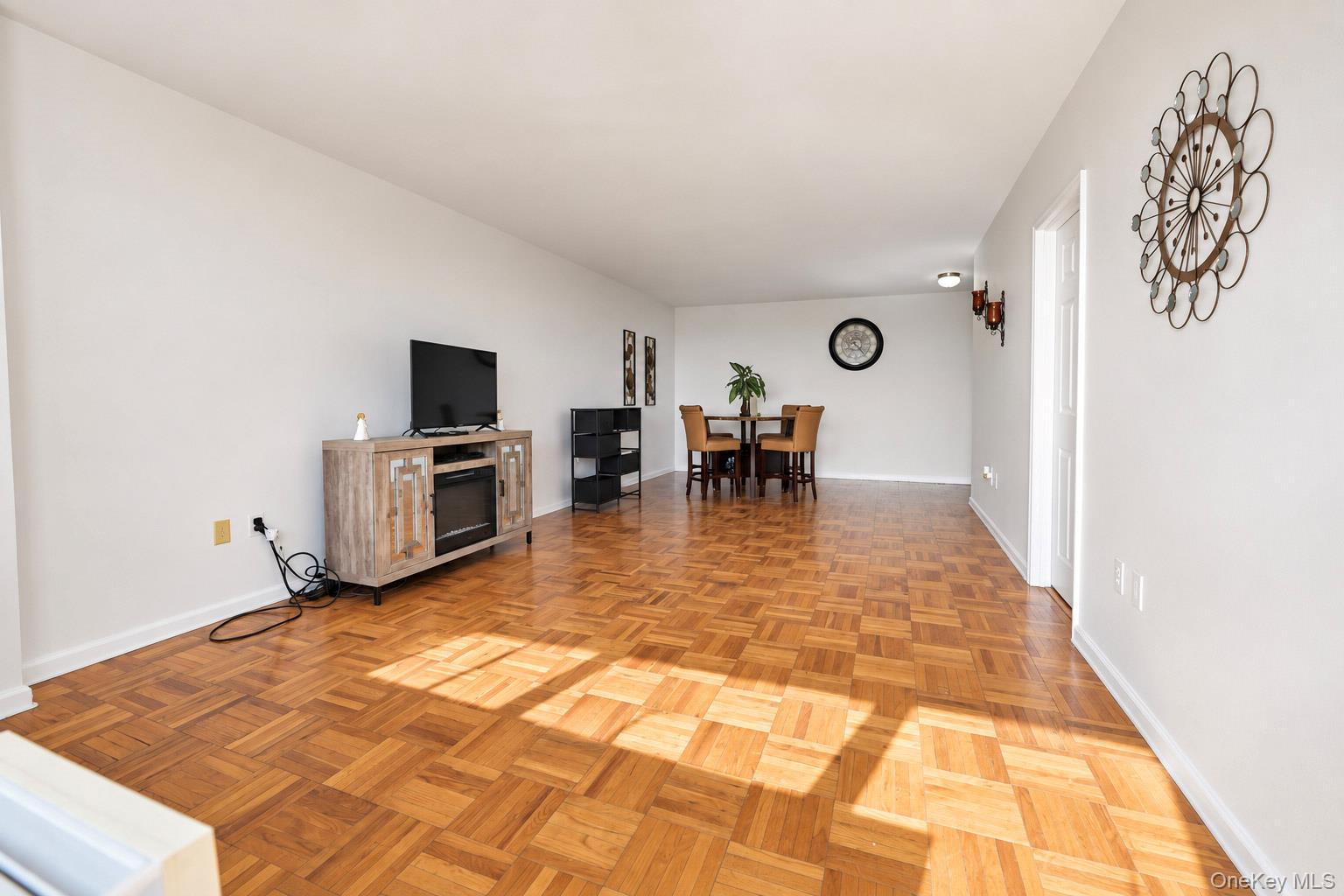 1841 Central Park Avenue, Unit 11F photo 3