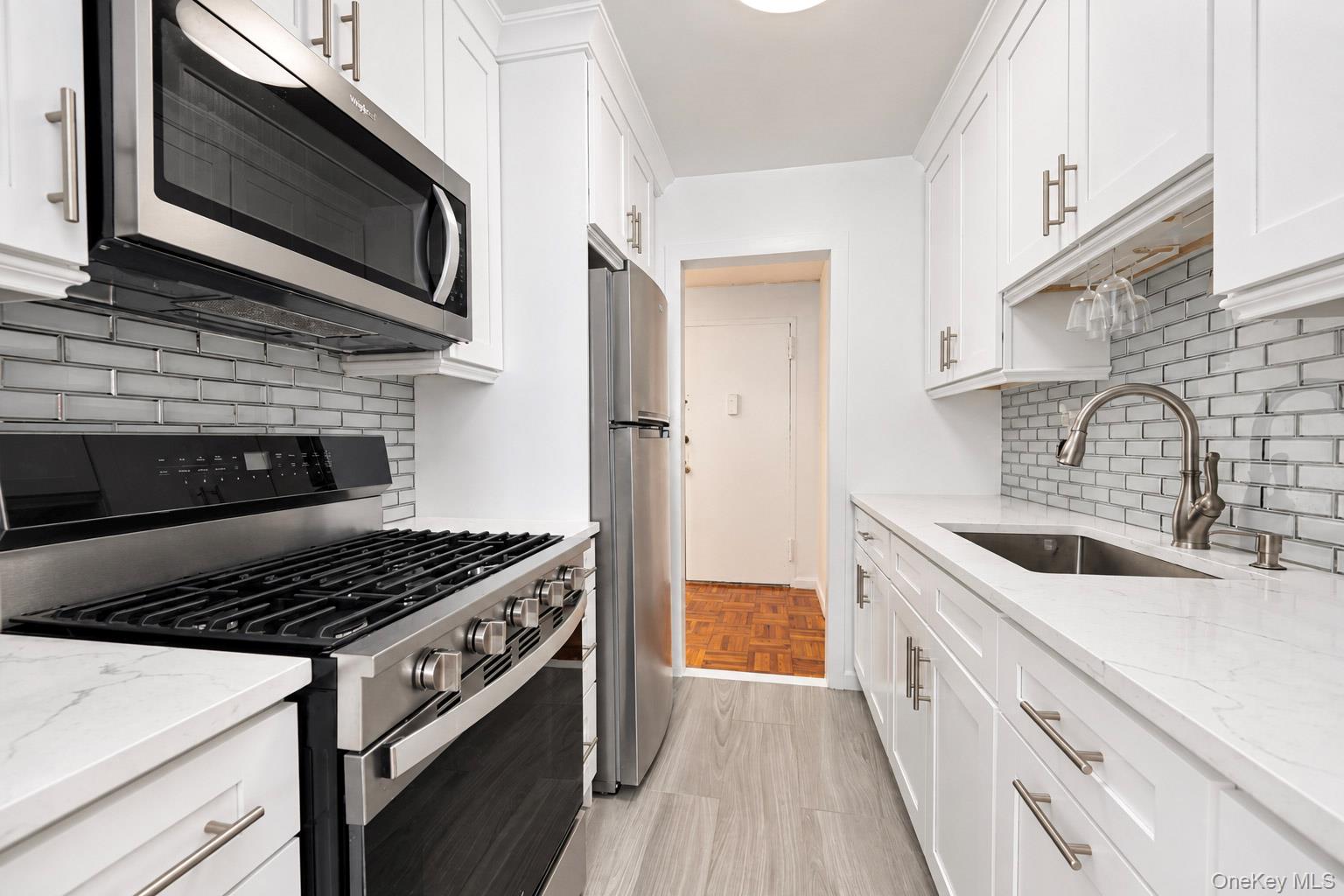 1841 Central Park Avenue, Unit 11F photo 4