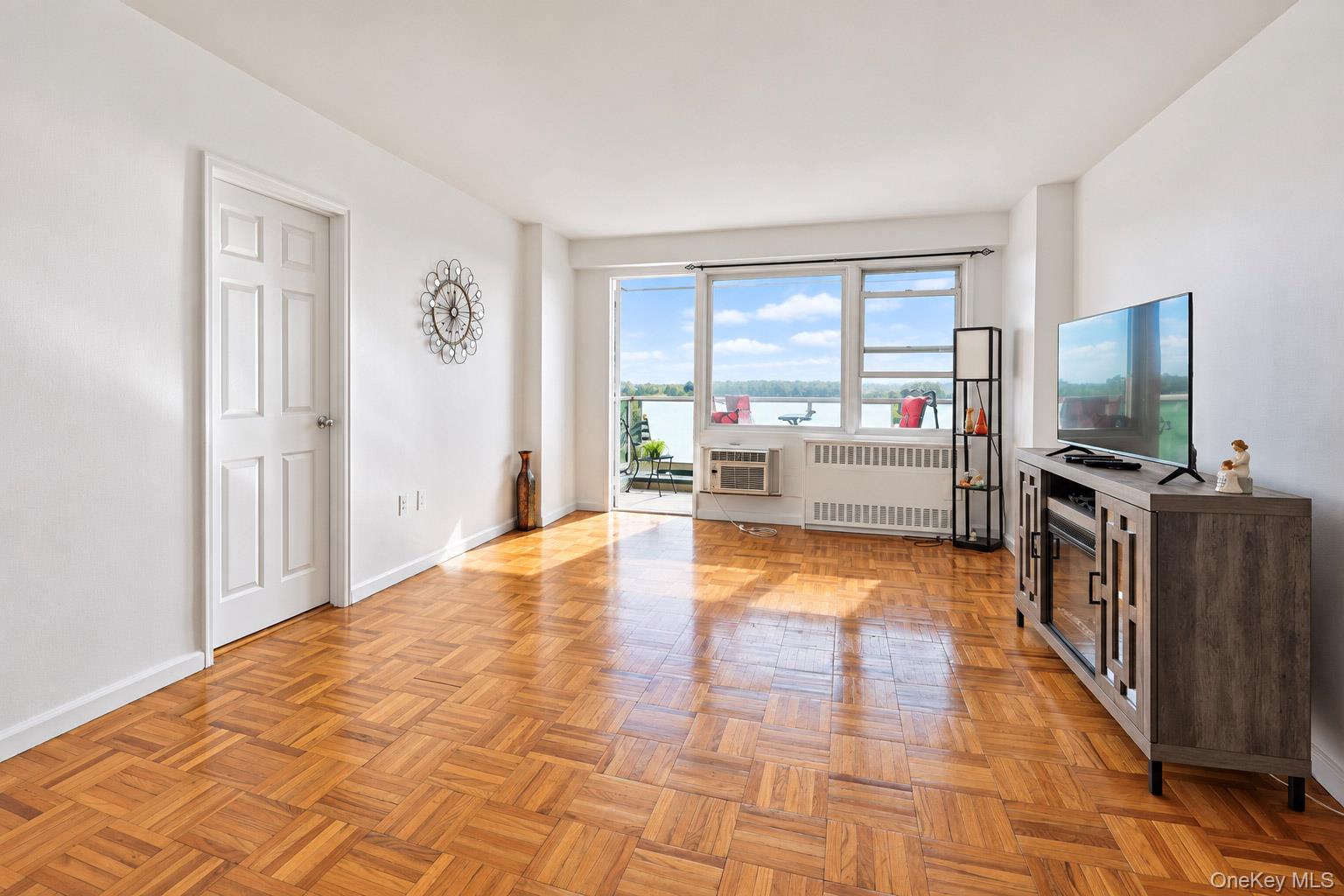 1841 Central Park Avenue, Unit 11F photo 16