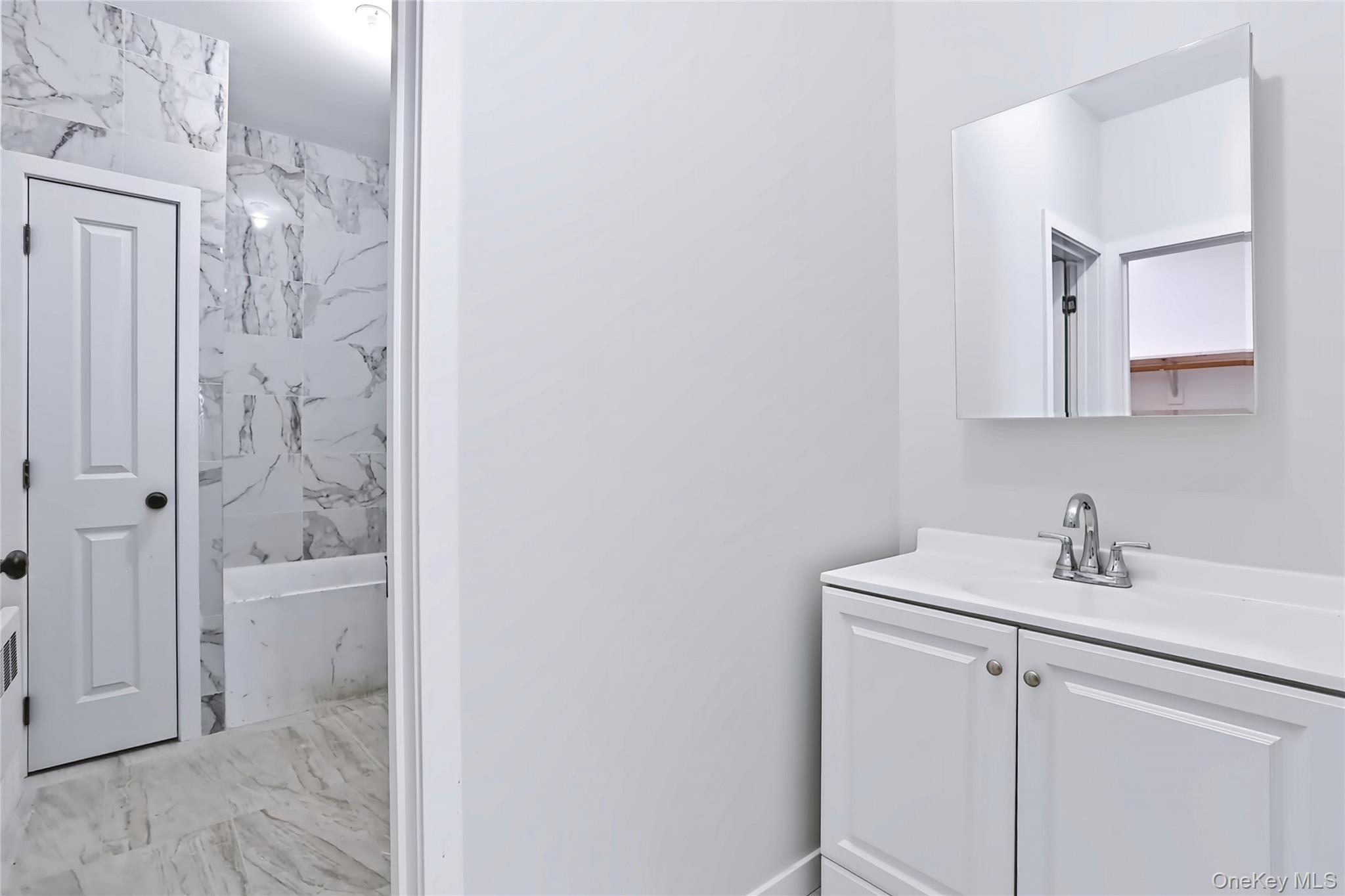 16 Phyllis Terrace, Unit 302 photo 22