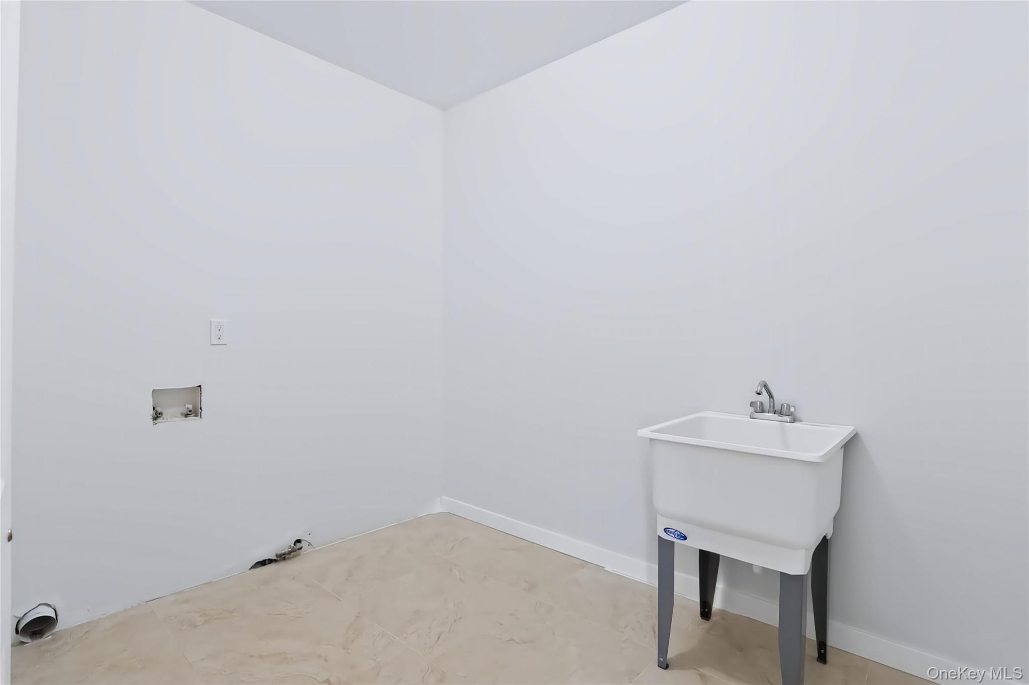 16 Phyllis Terrace, Unit 302 photo 12