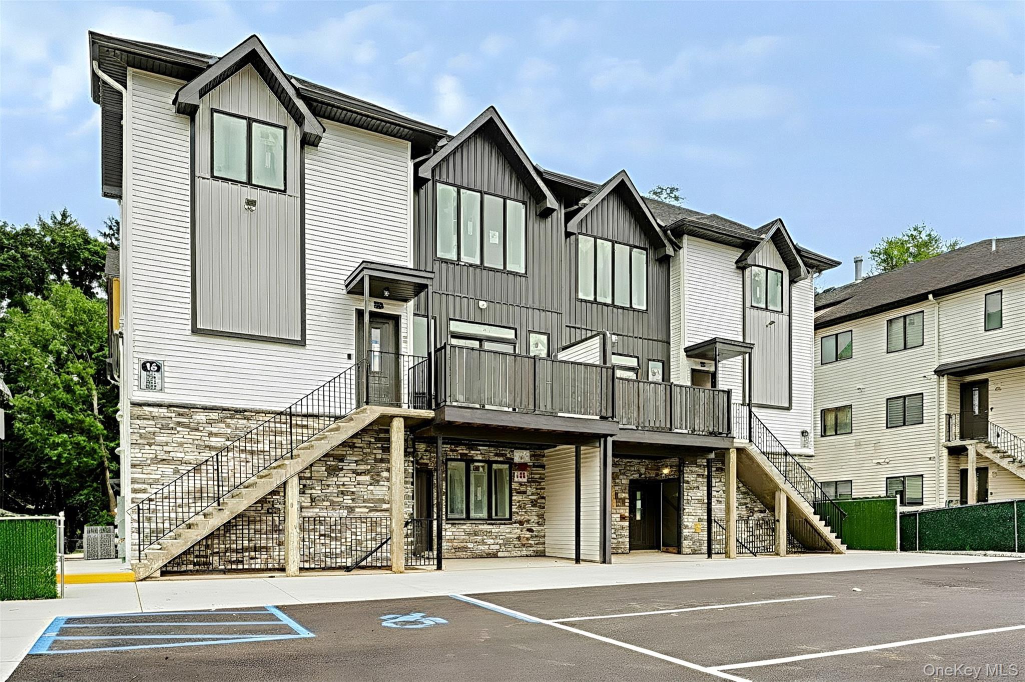 16 Phyllis Terrace, Unit 302 photo 27