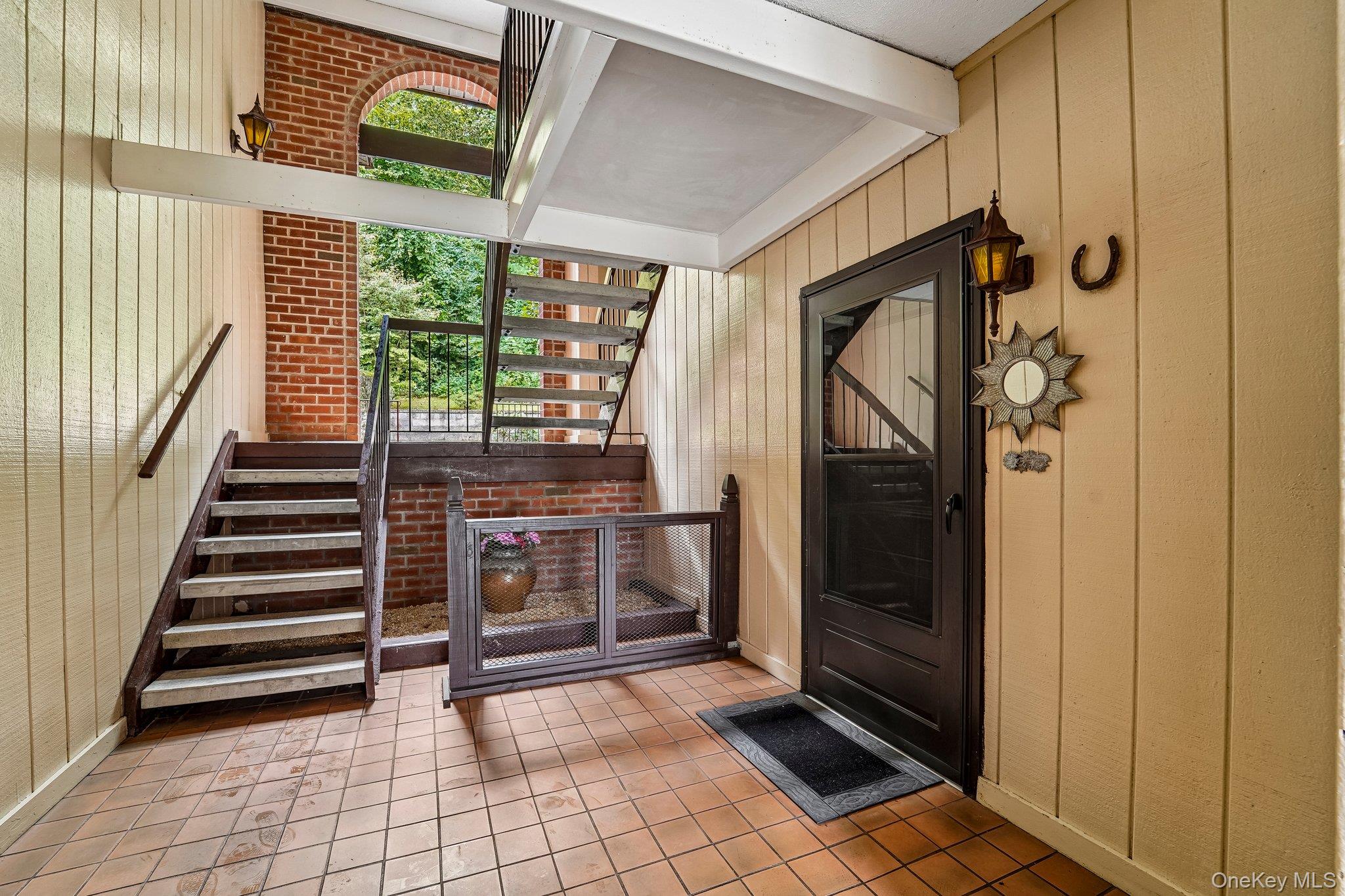 4 Briarcliff Drive S, Unit 9 photo 2