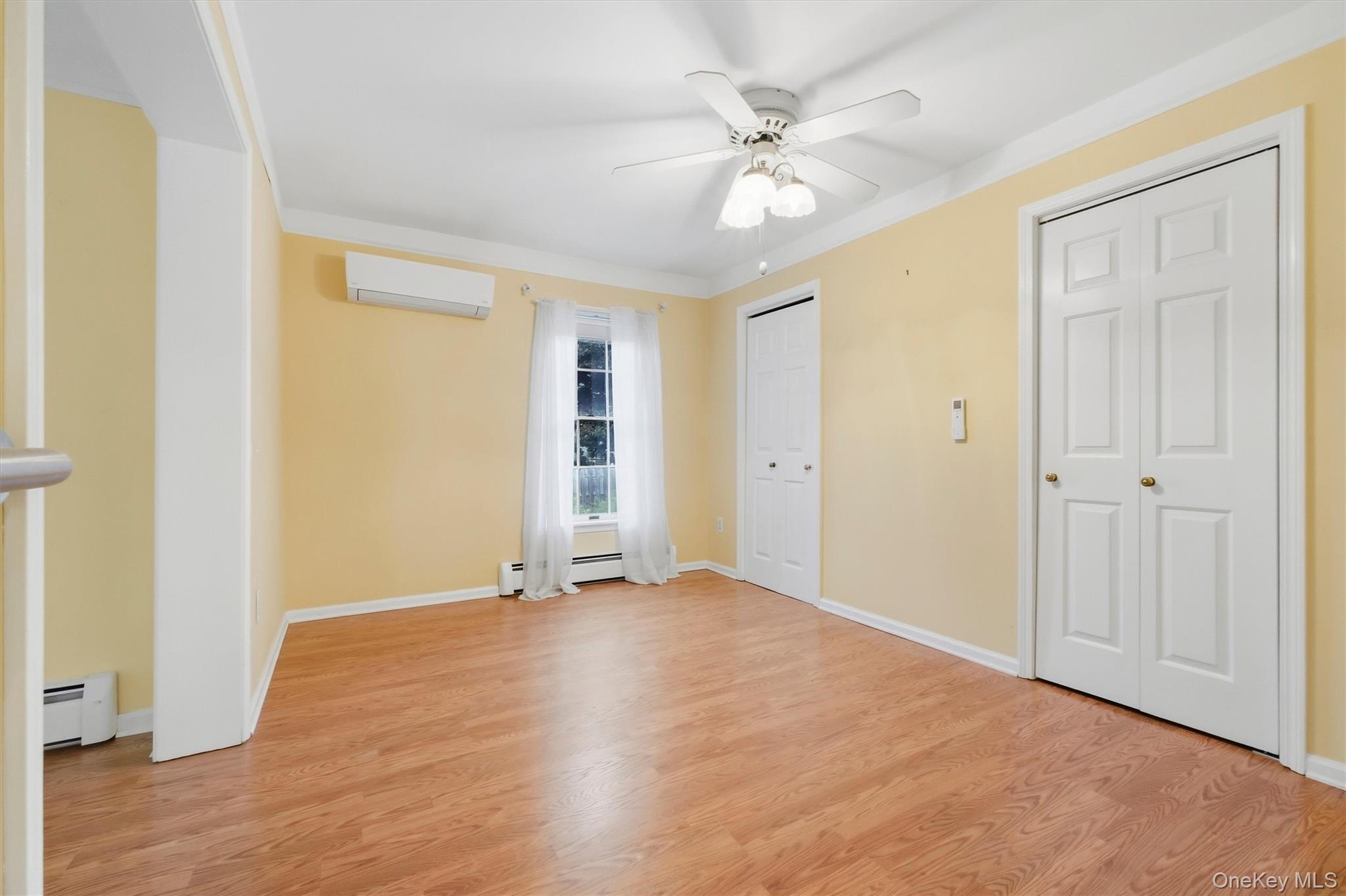 1069 Wolcott Avenue – For Sale photo 24
