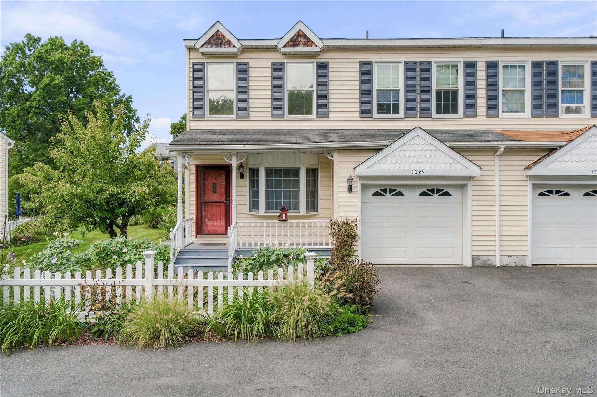 1069 Wolcott Avenue – For Sale