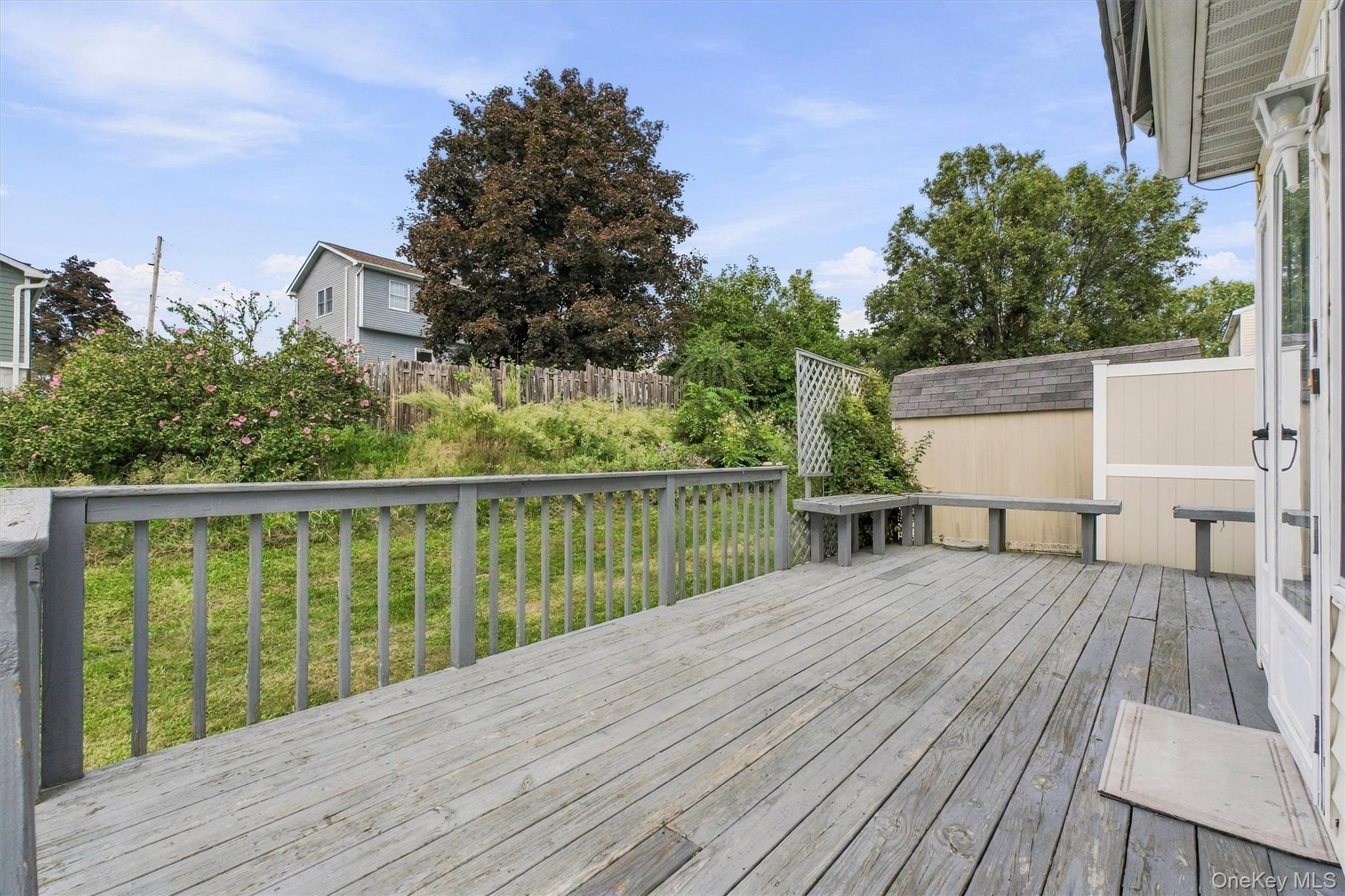 1069 Wolcott Avenue – For Sale photo 32