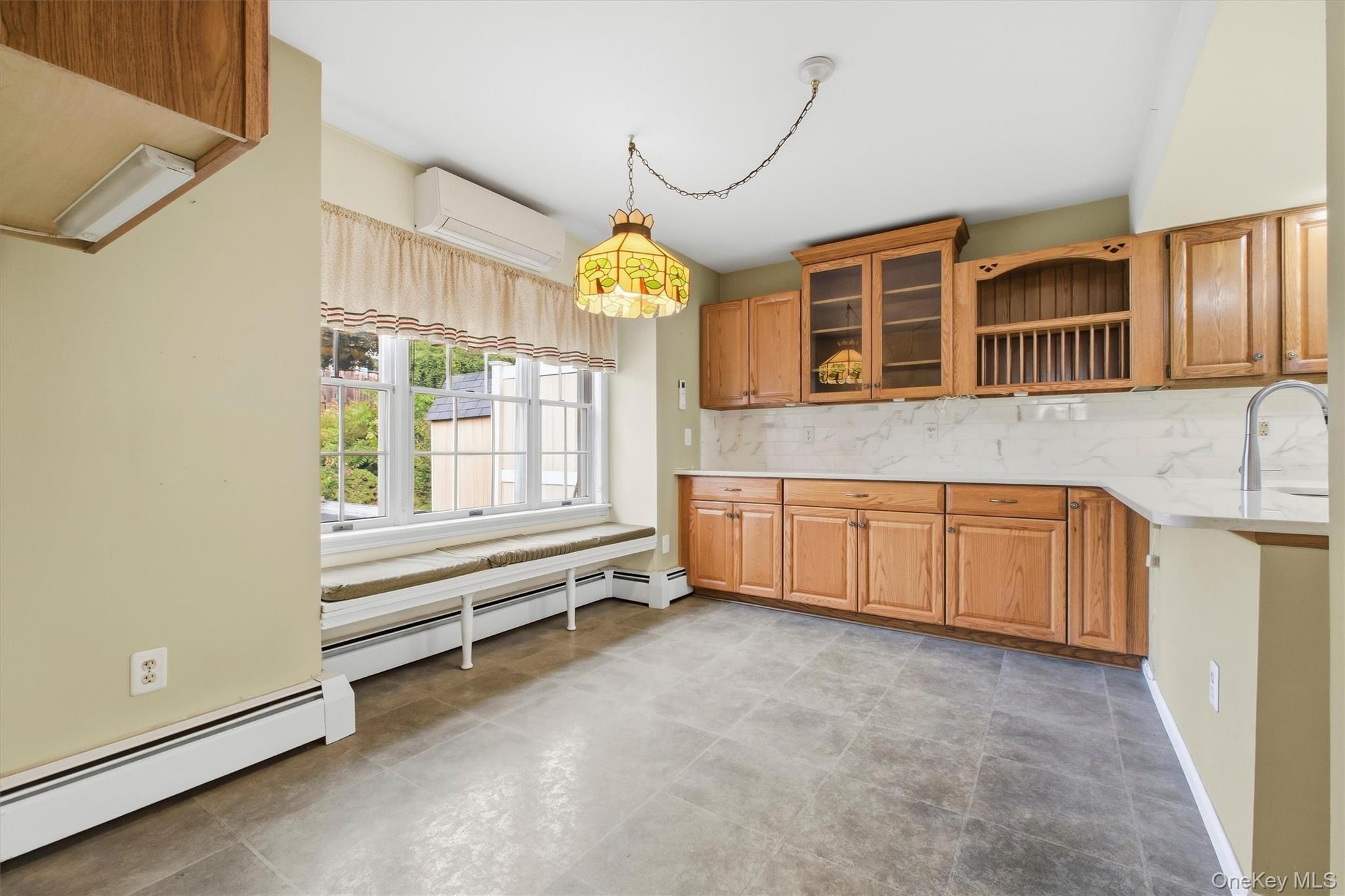 1069 Wolcott Avenue – For Sale photo 13