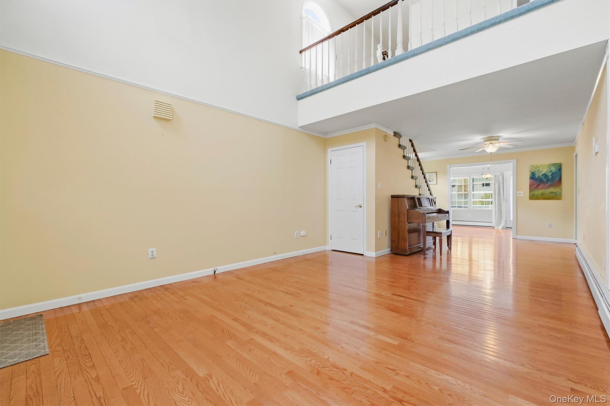 1069 Wolcott Avenue – For Sale photo 5