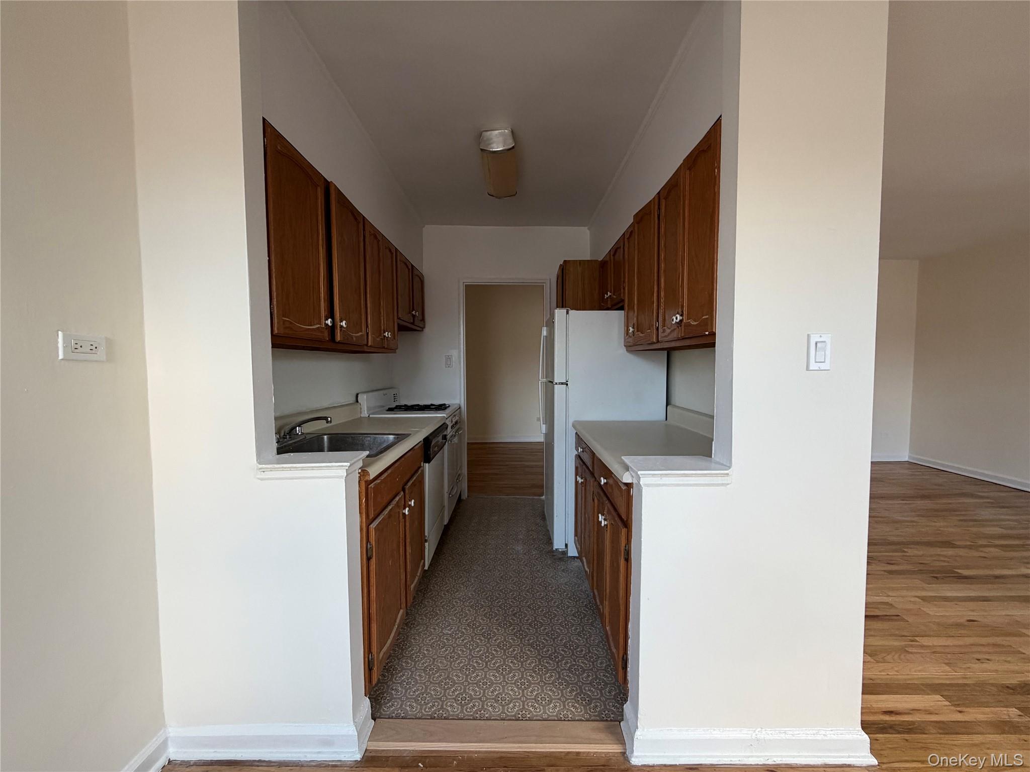 79-10 34th Avenue, Unit 7L photo 11