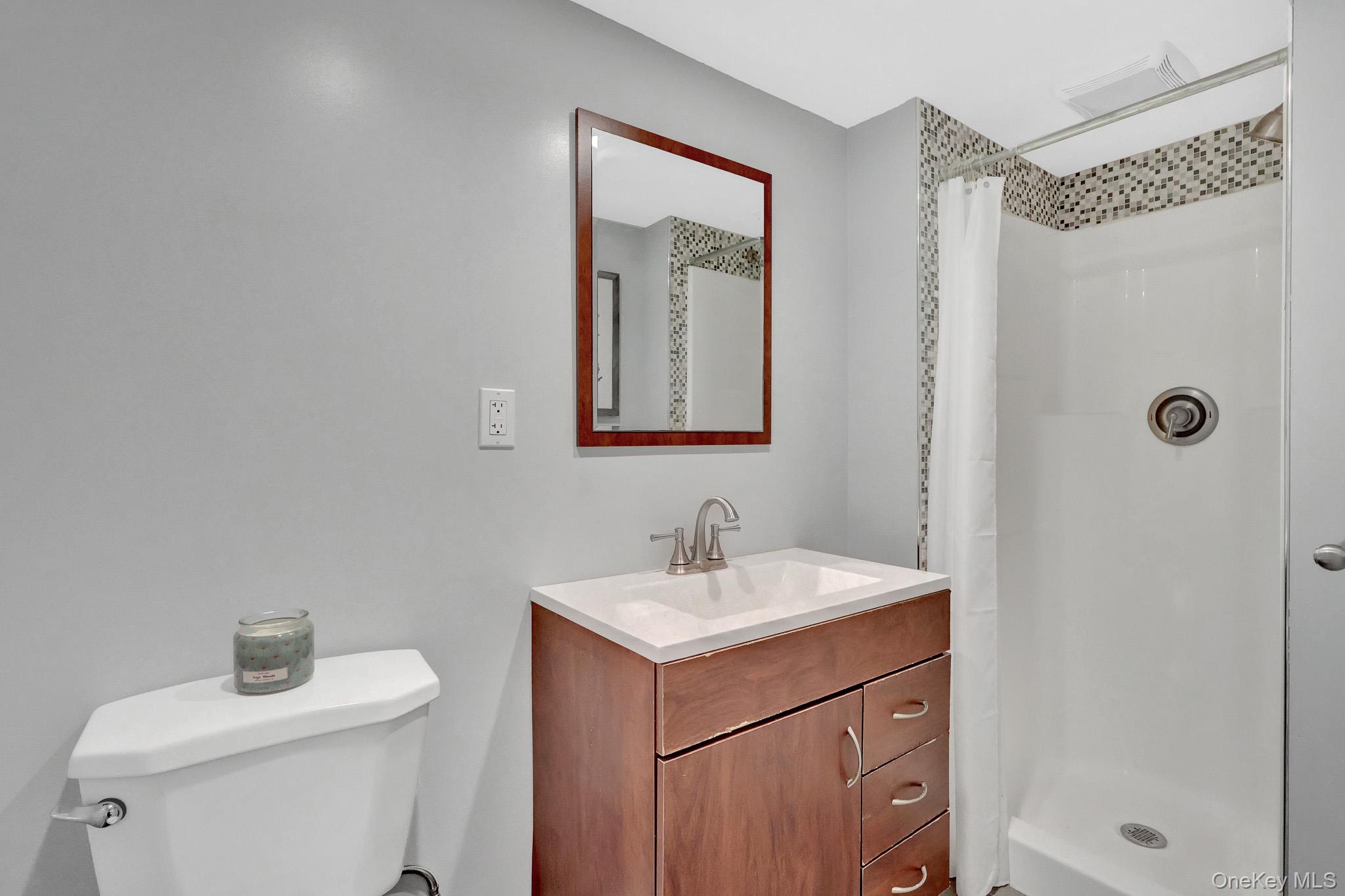 410 Clive Place – For Sale photo 26