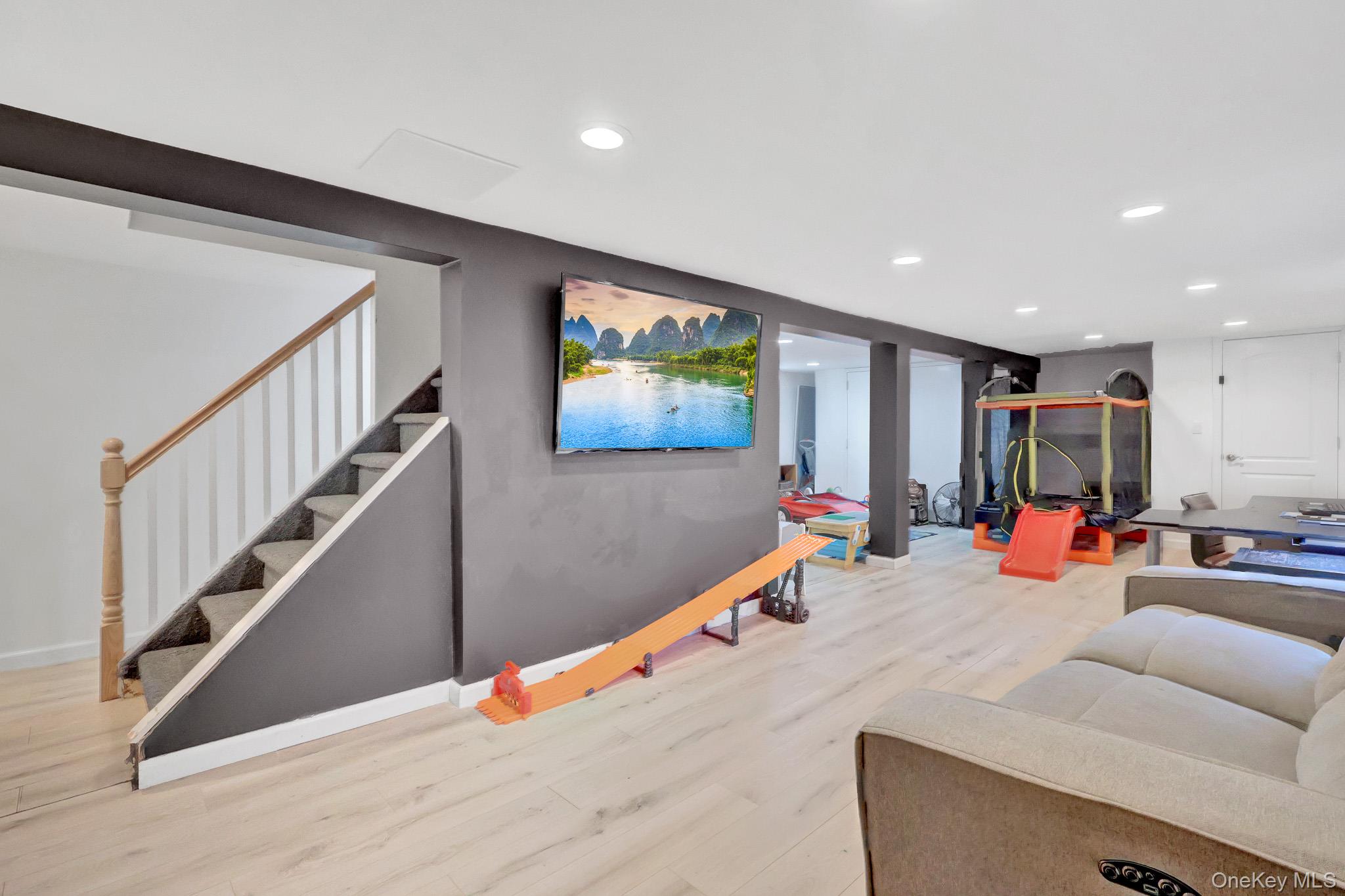 410 Clive Place – For Sale photo 23