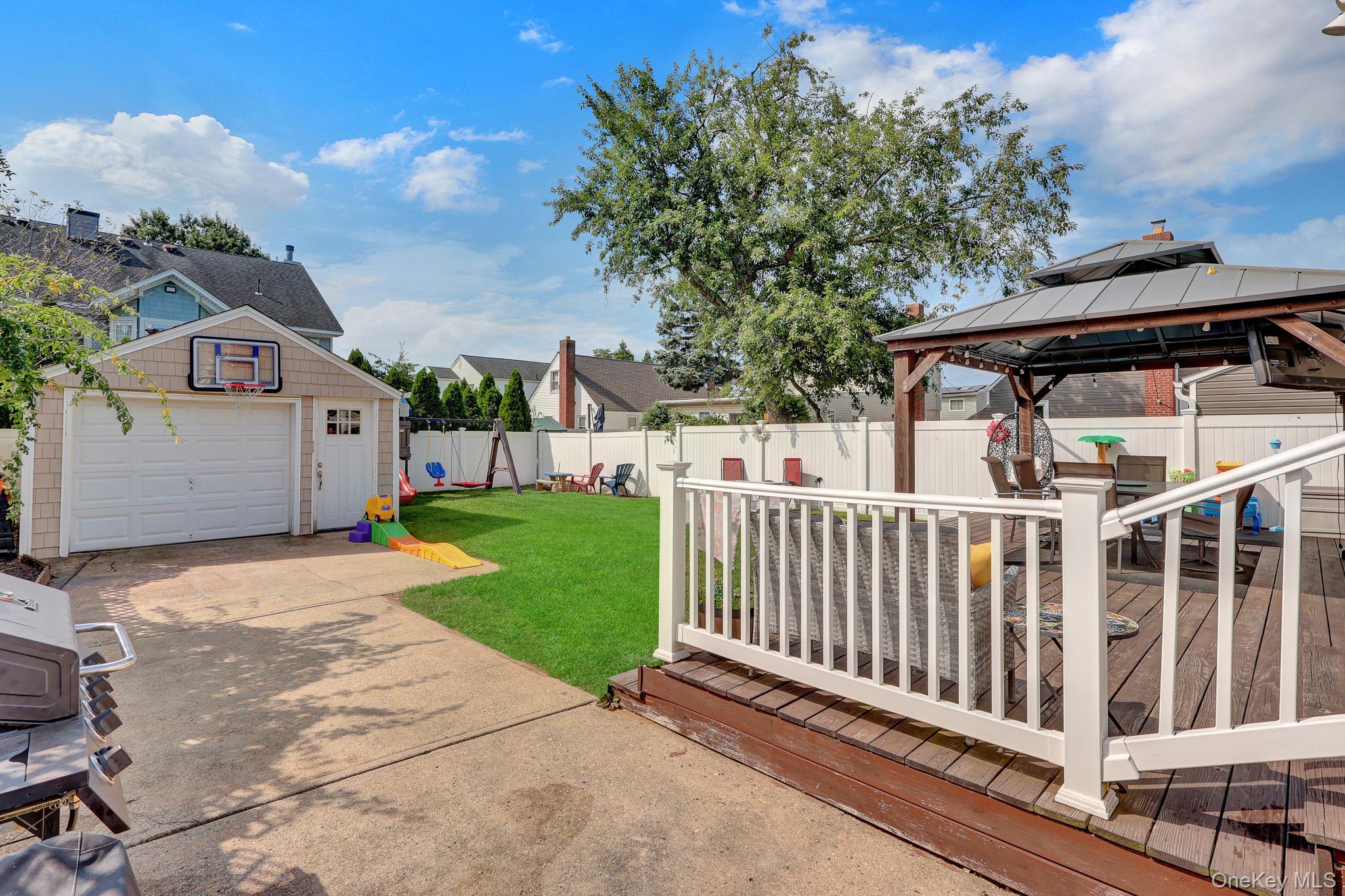 410 Clive Place – For Sale photo 28