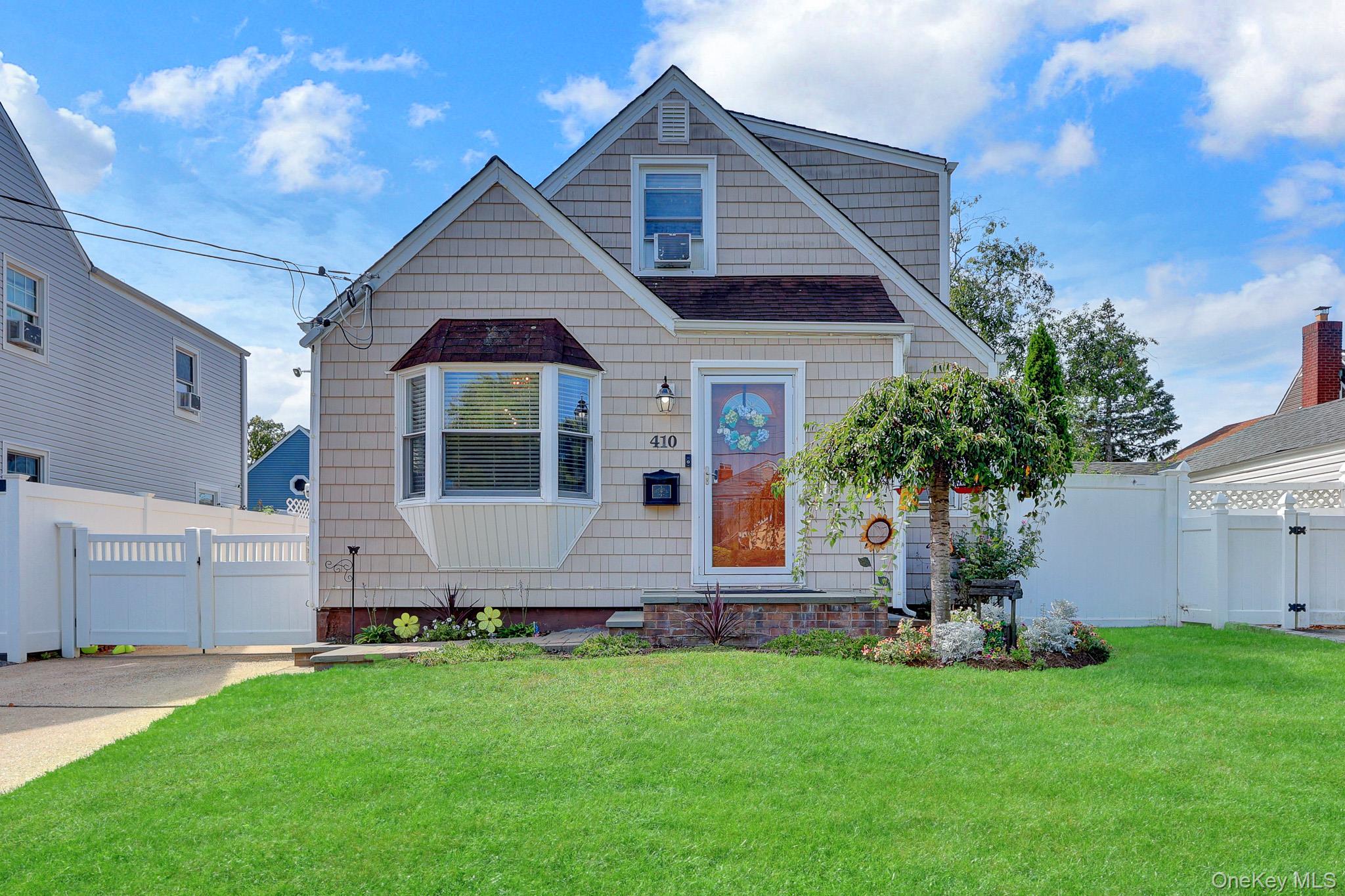 410 Clive Place – For Sale photo 34