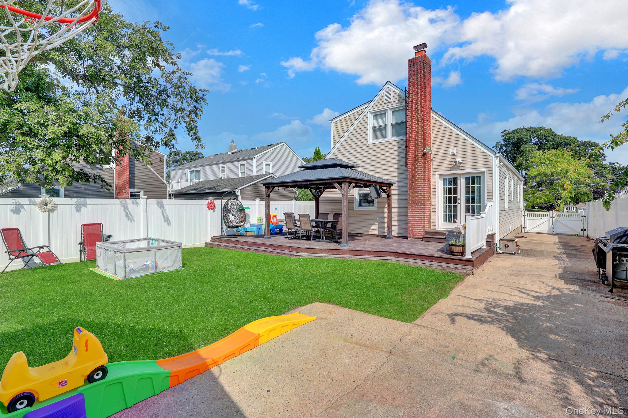 410 Clive Place – For Sale photo 30