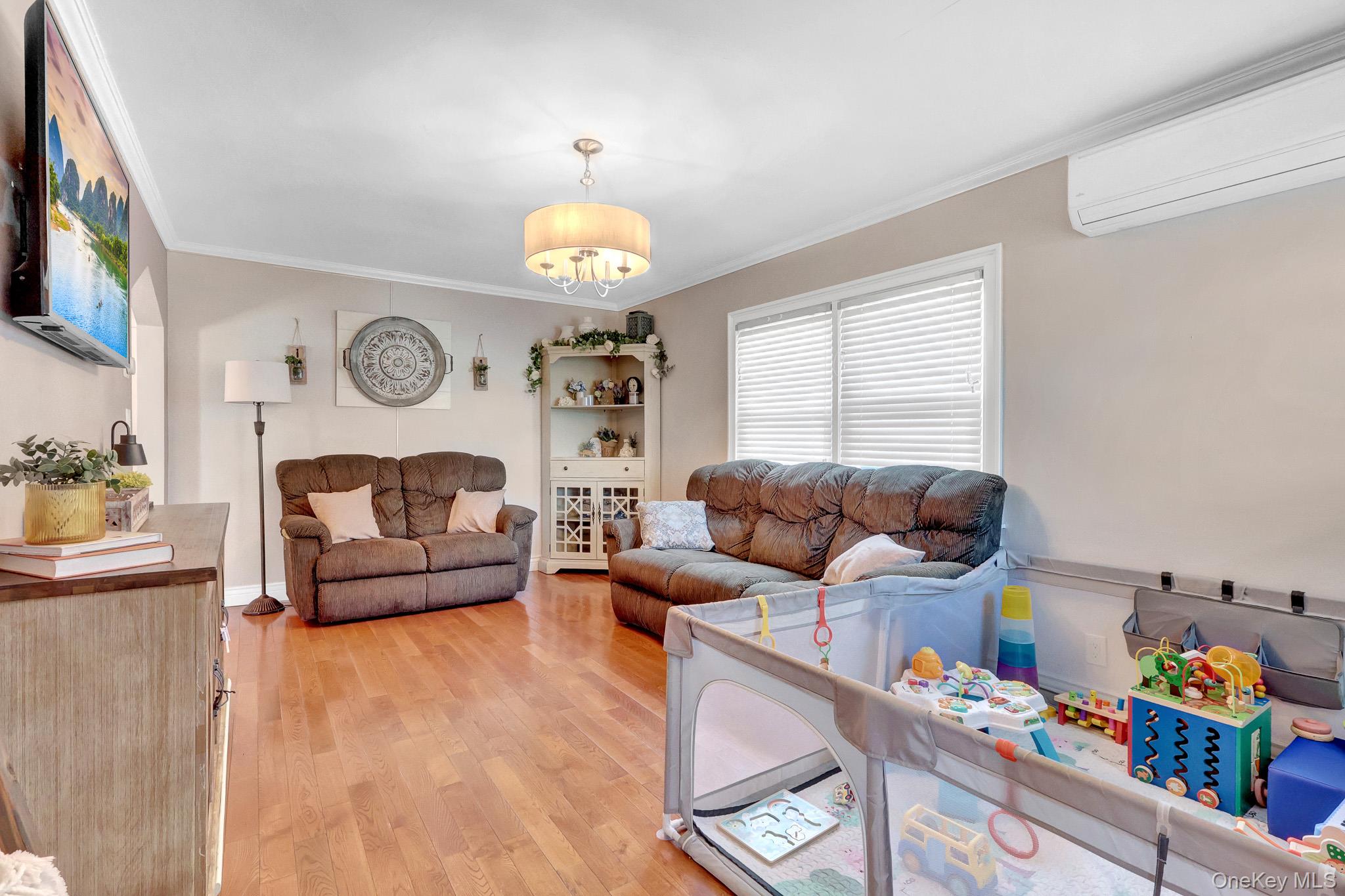 410 Clive Place – For Sale photo 3