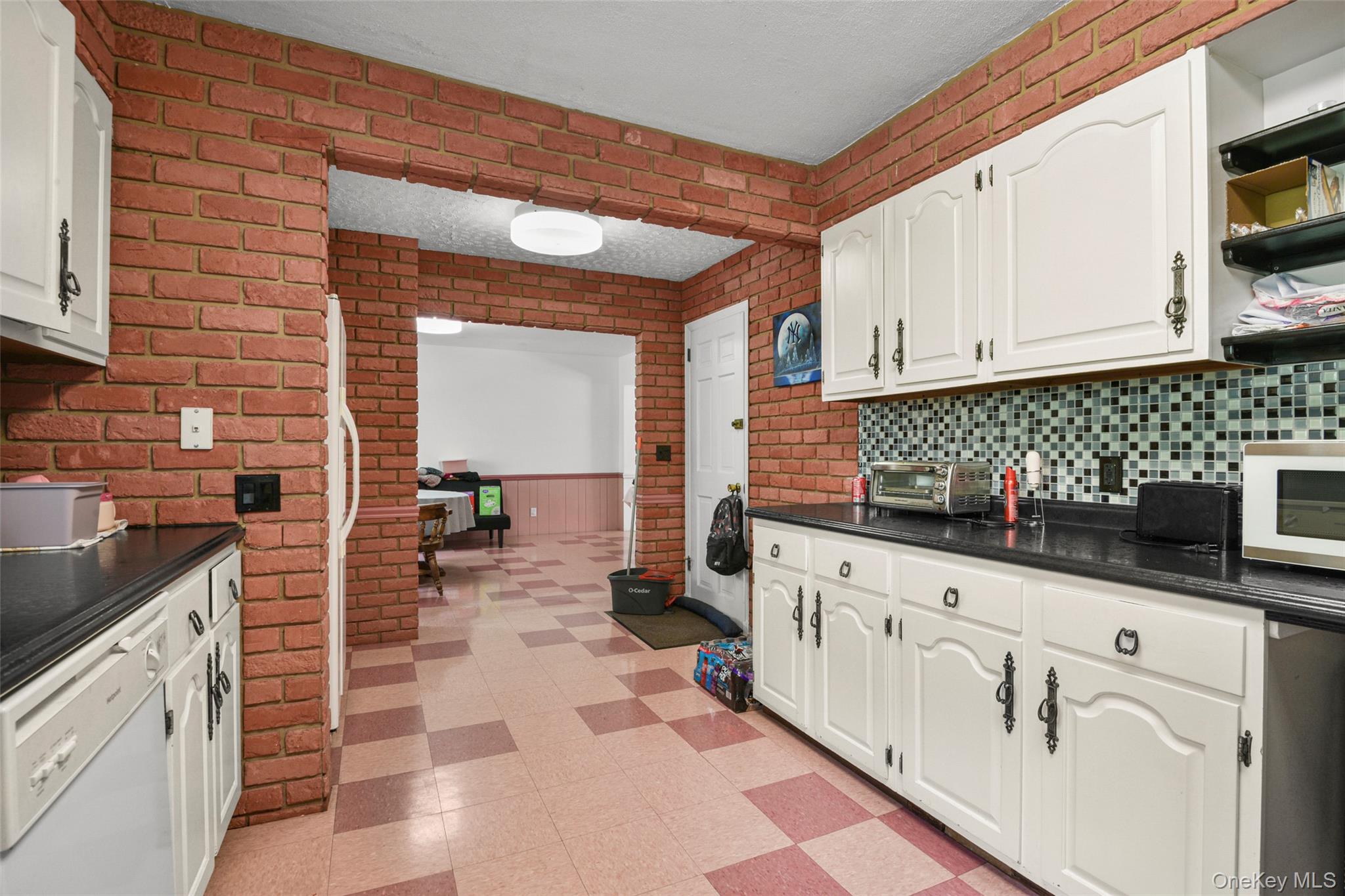 4 Ridgeview Avenue – For Sale photo 9