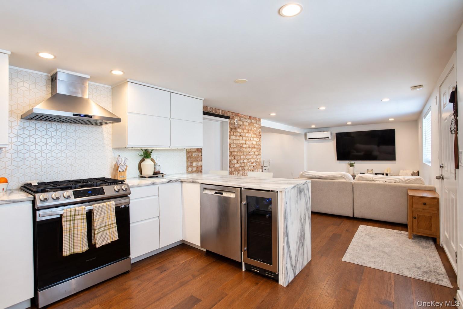 106 Pacific Boulevard – For Rent photo 18