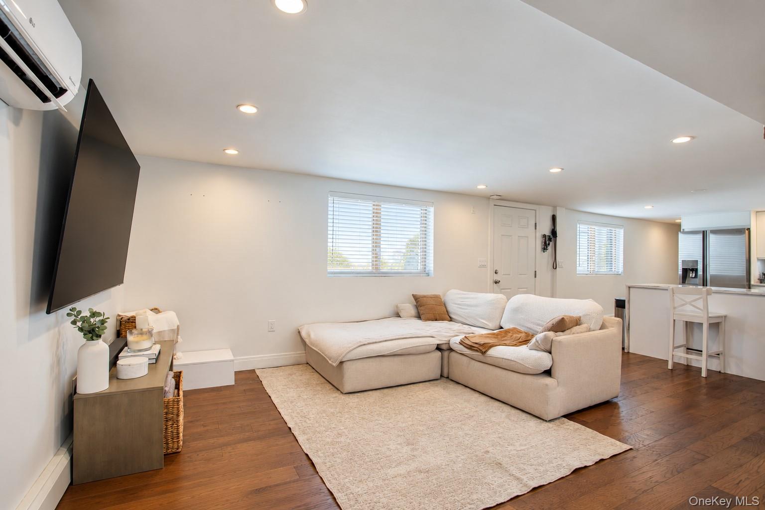 106 Pacific Boulevard – For Rent photo 9