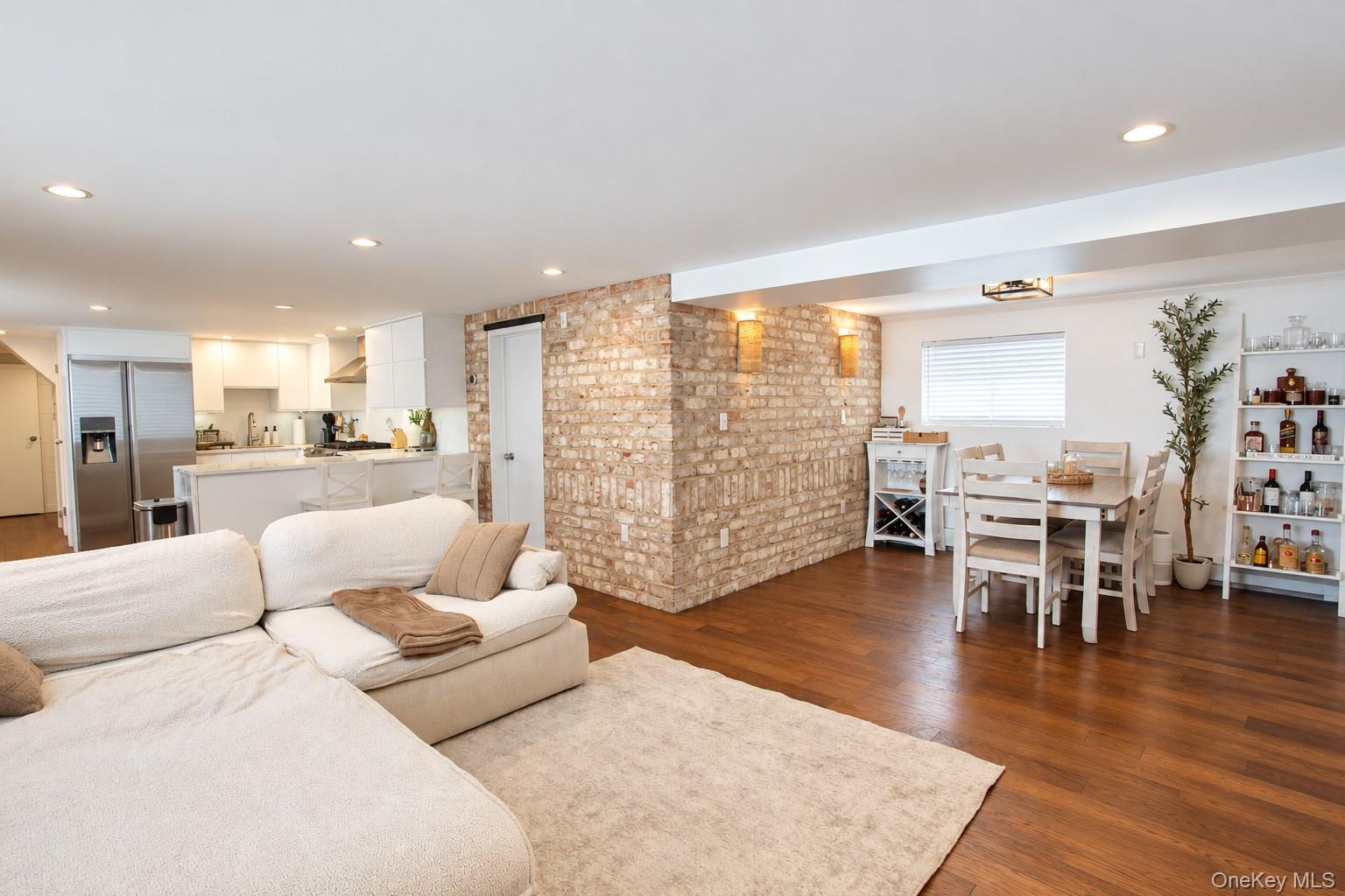 106 Pacific Boulevard – For Rent photo 11