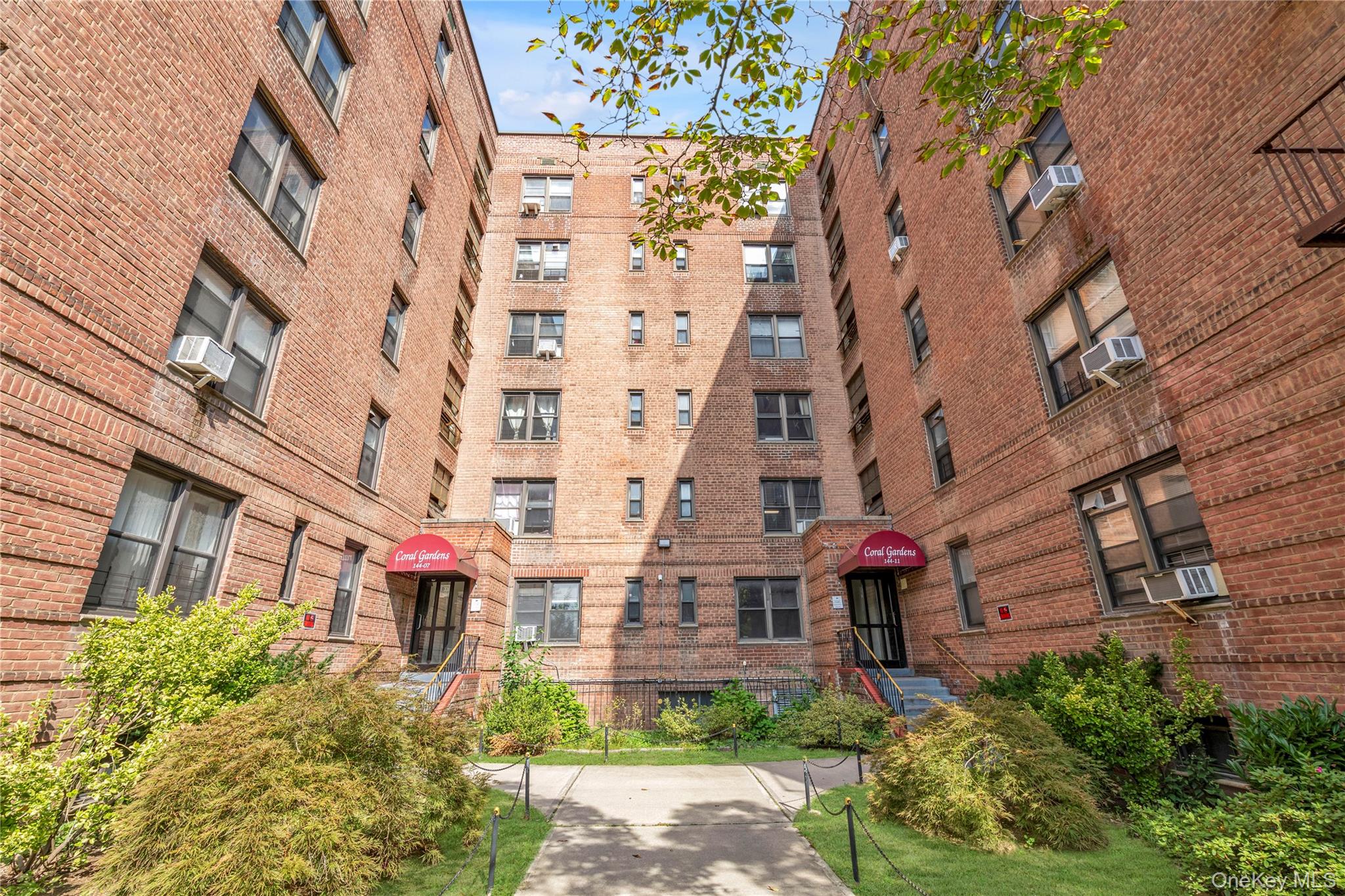 144-11 Sanford Avenue, Unit 1H photo 3