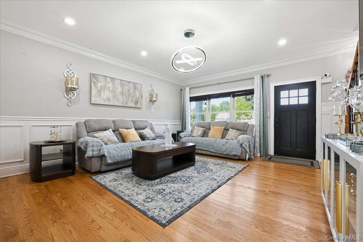 136 Oak Street – For Sale photo 6